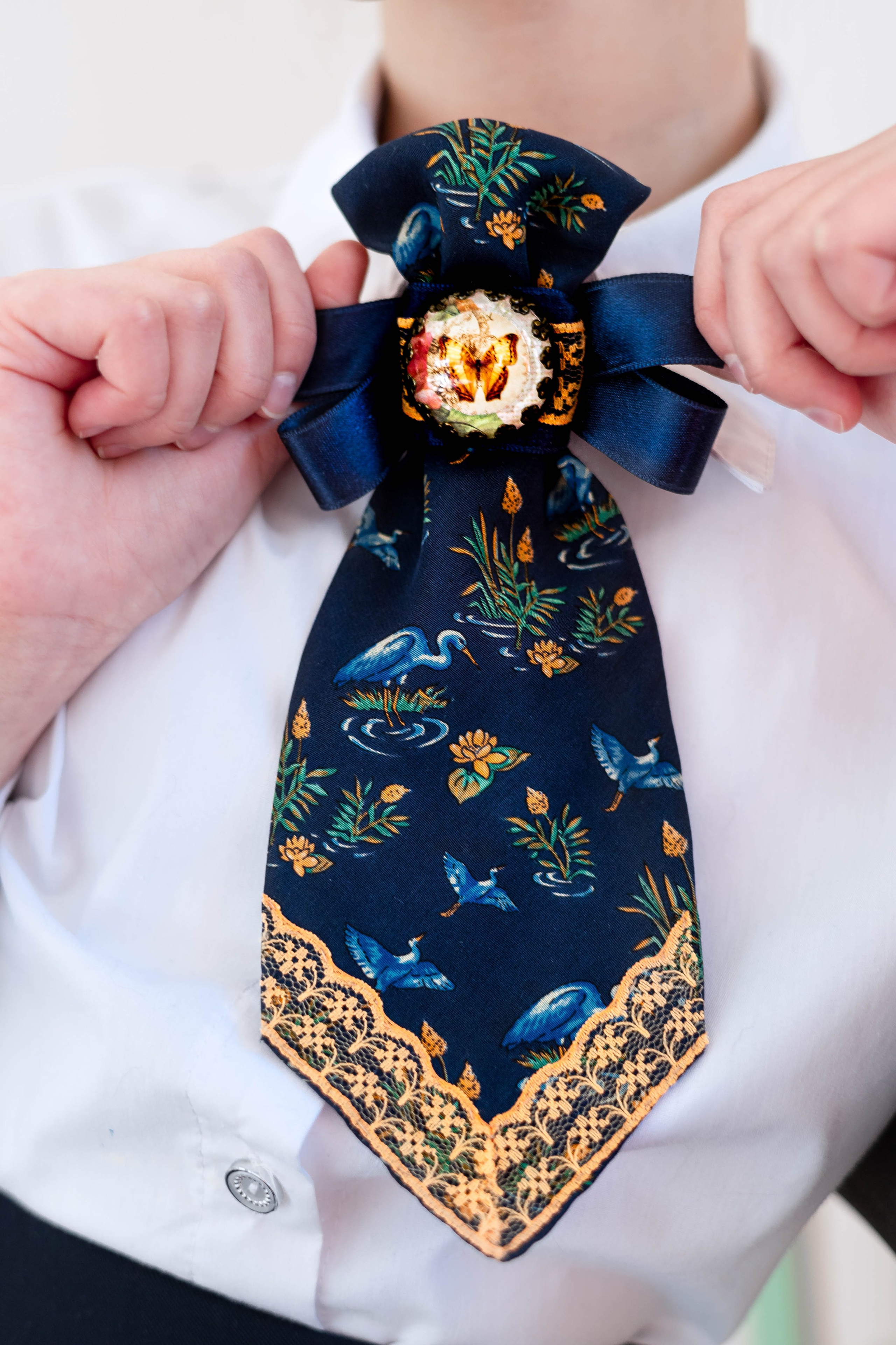 Дизайнерский галстук — мастер-класс по шитью для девочек. Школа для девочек во Владивостоке — Само Совершенство