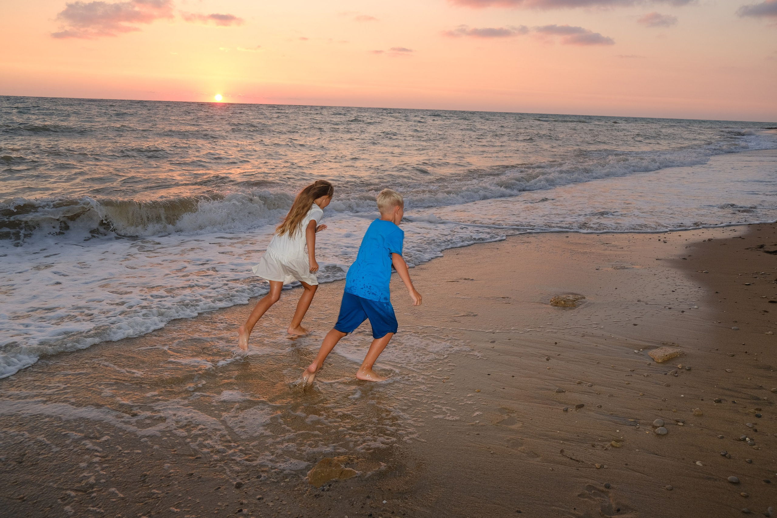 На Море. Профессиональная фотосъемка в Крыму. Натуральные эмоции и живые кадры. Забронируйте дату прямо сейчас!