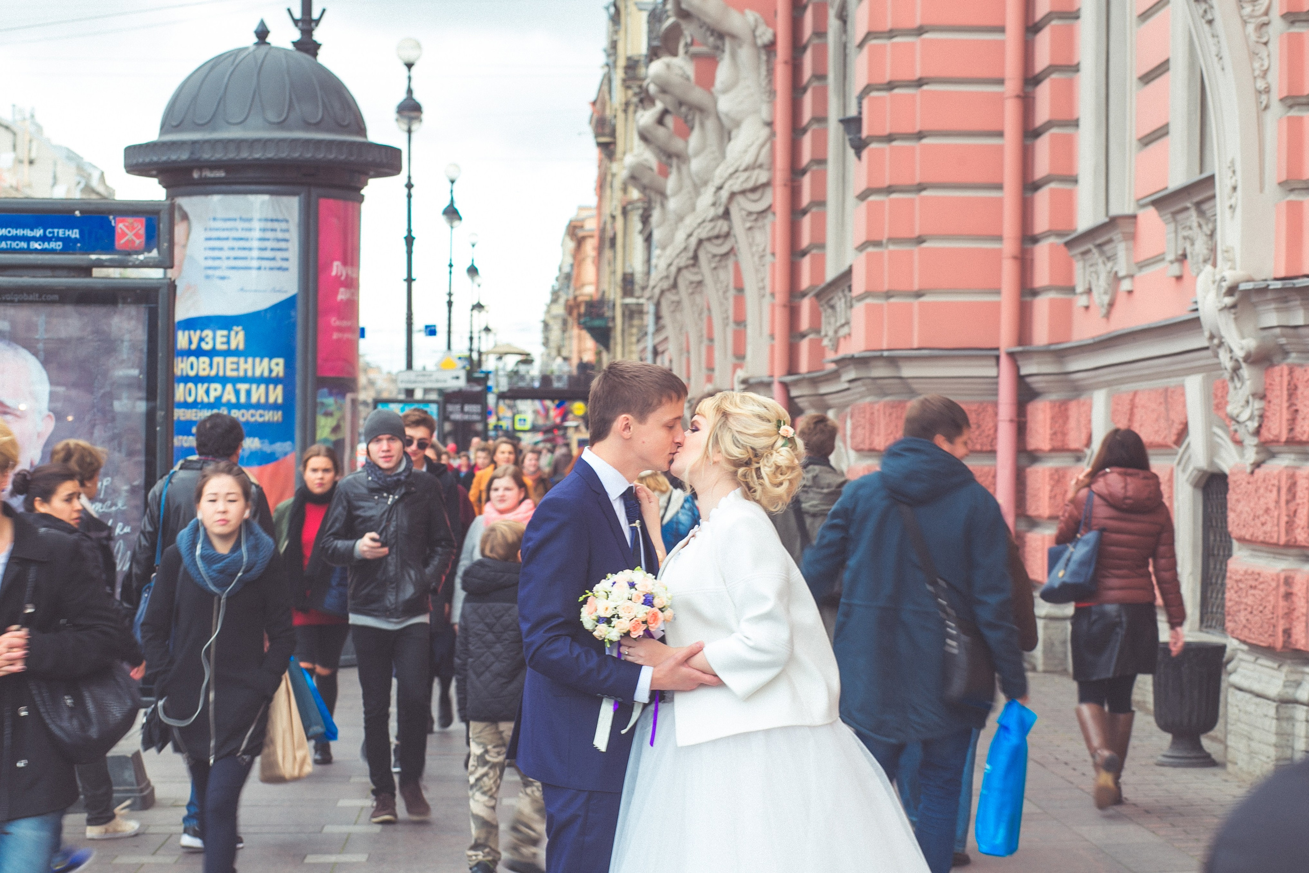 Свадьбы и Love-story. Репортажный фотограф и видеограф в Санкт-Петербурге