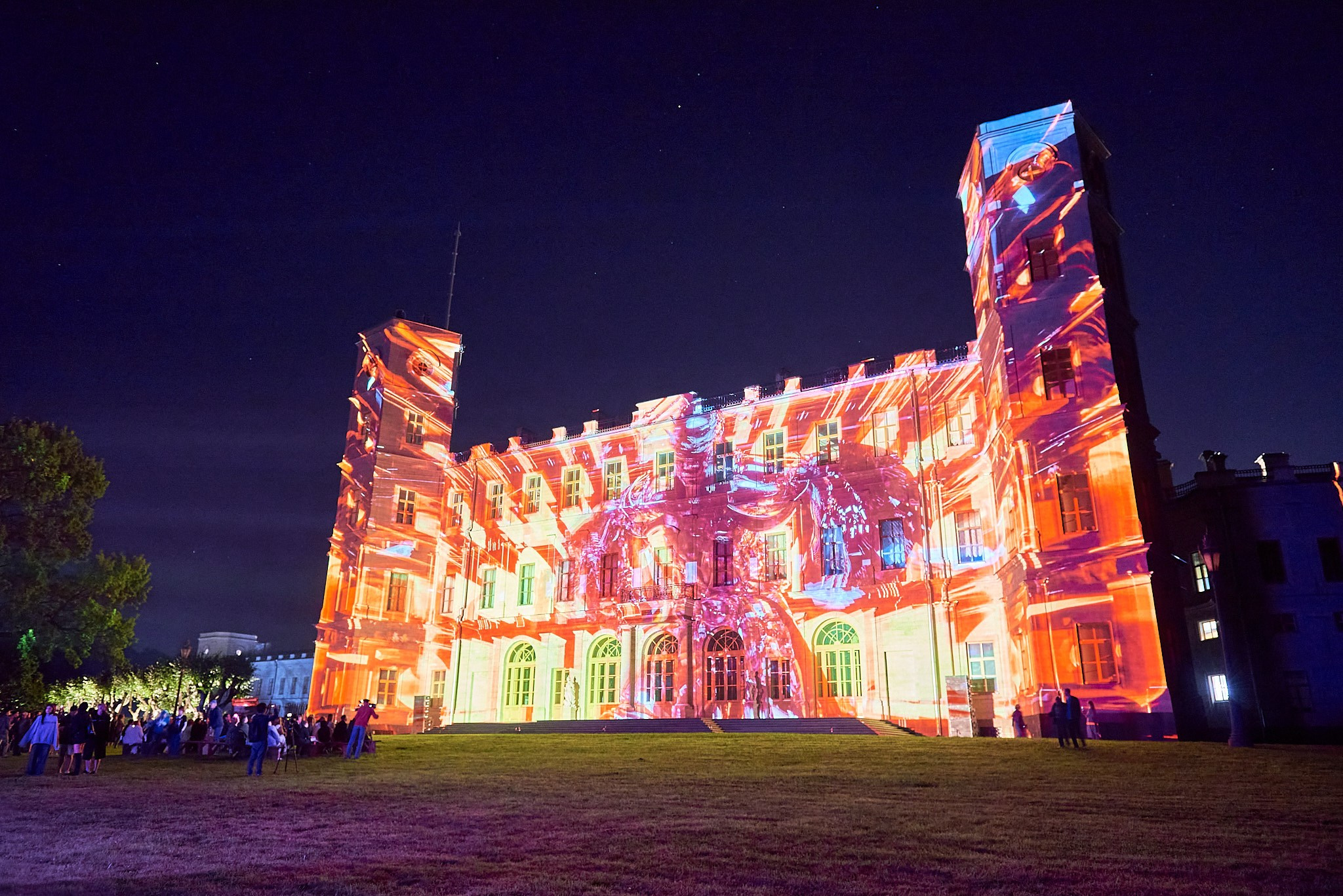 Ночь света 2024 Гатчина. Иван Ступа, репортажный фотограф в Санкт-Петербурге и Ленинградской области