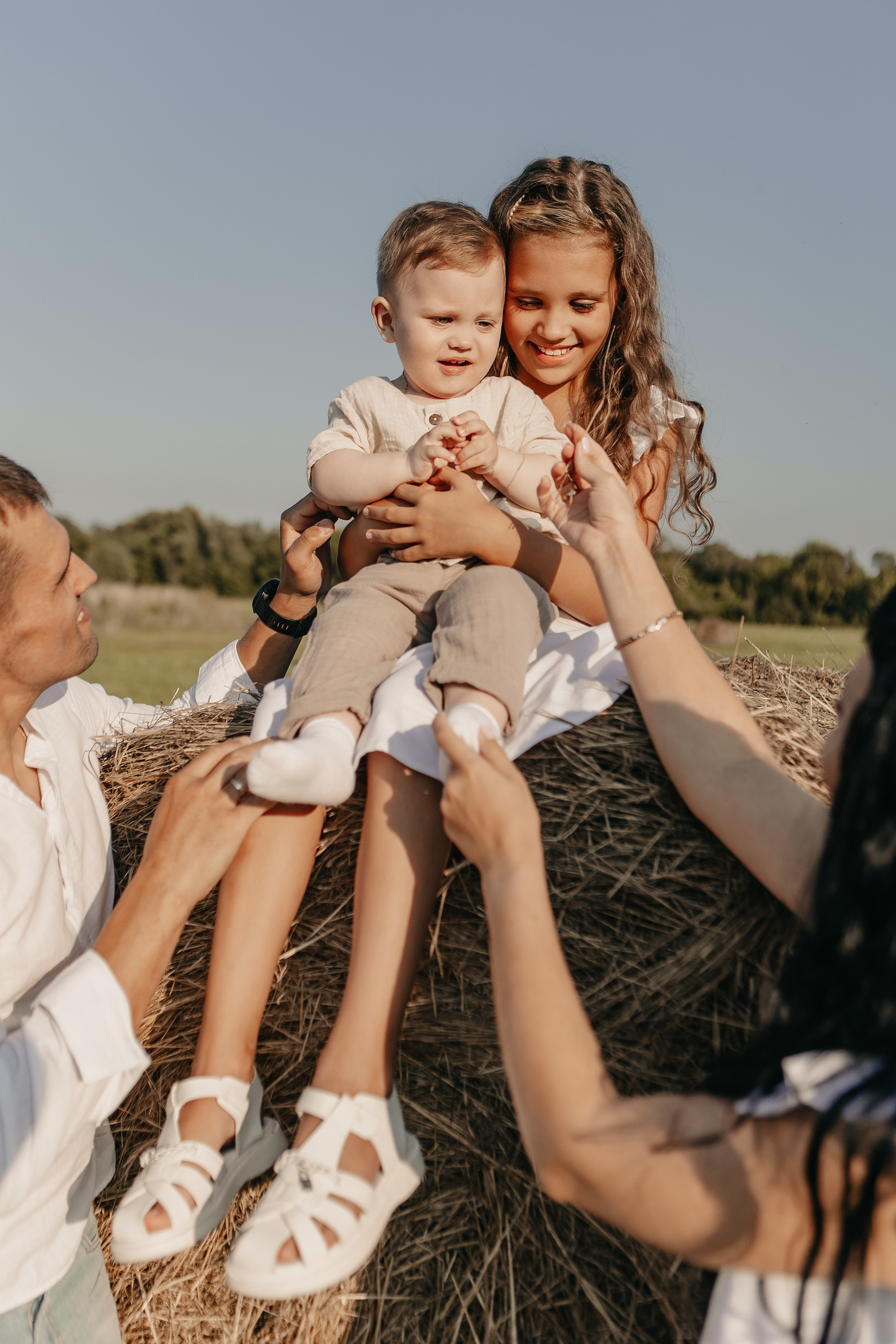 Семья Александра и Кристины. Свадебный фотограф в Алексеевке Сергей Коротенко