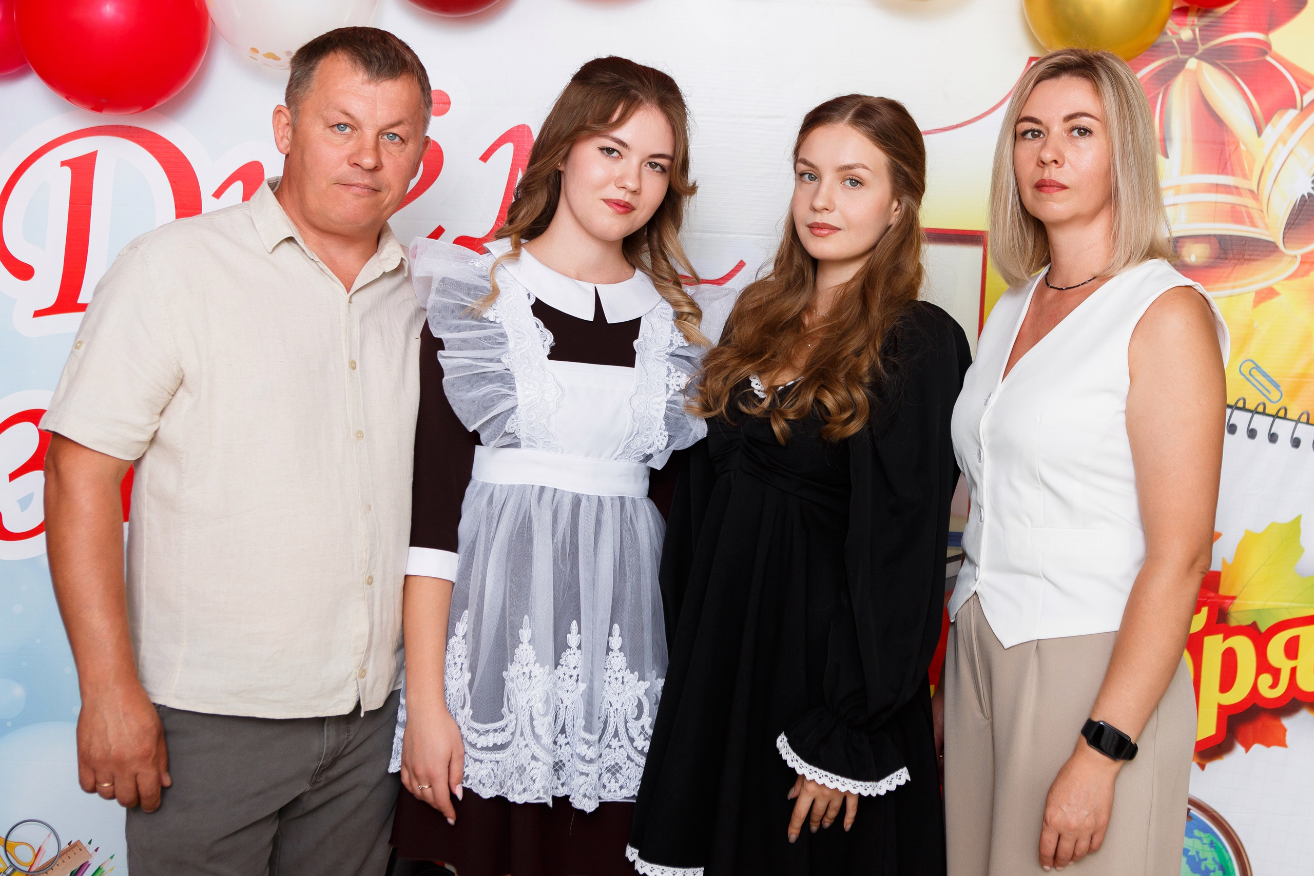 1 СЕНТЯБРЯ 2024 ГОДА — 9 ШКОЛА — ФОТОСЕССИЯ С РОДИТЕЛЯМИ. Профессиональный фотограф в Мценске и Орловской области