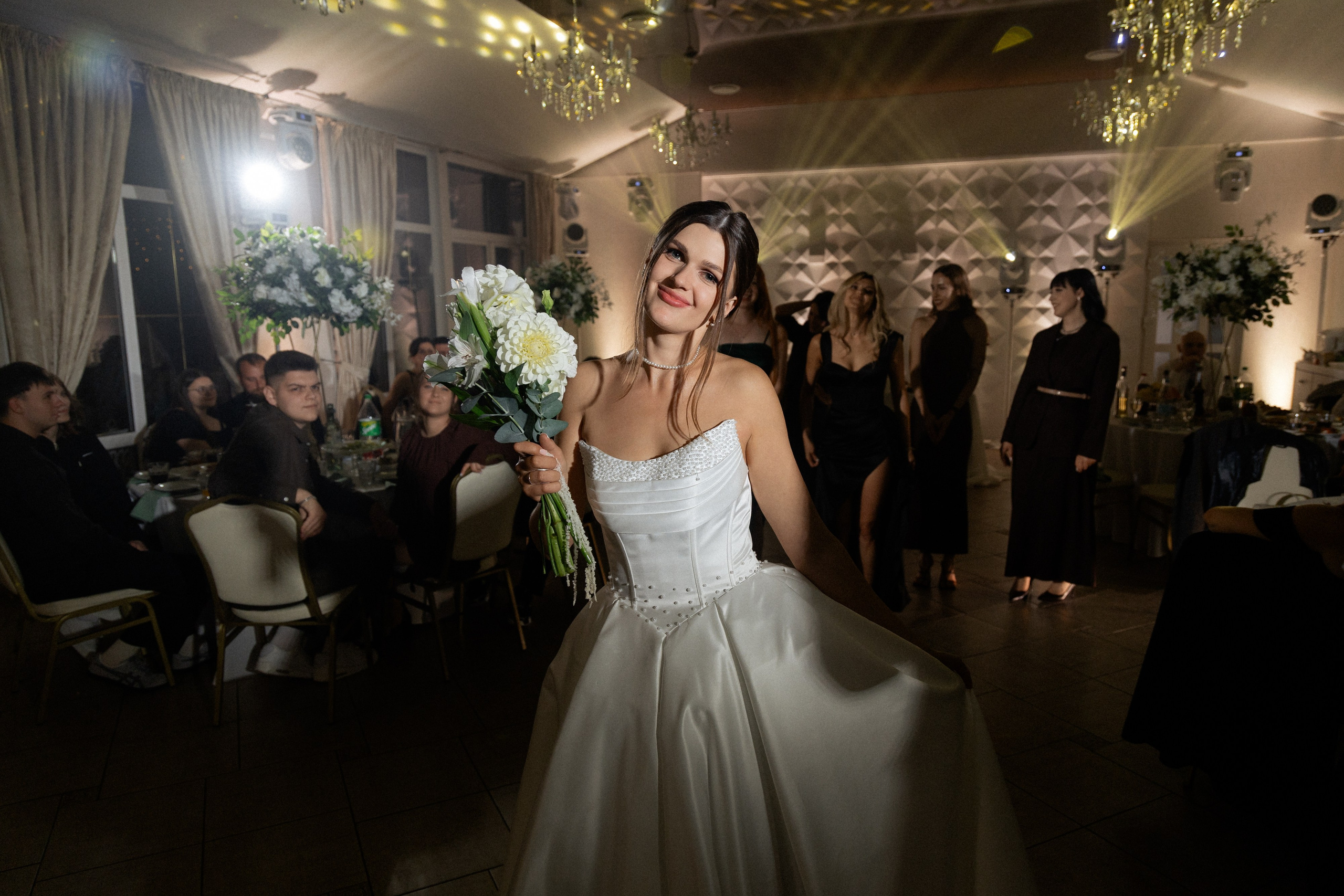 Свадебная фотосессия Анастасии и Игоря в Усадьбе Легенда. Свадебный фотограф в Минске/Беларуси Сергей Спиридонов