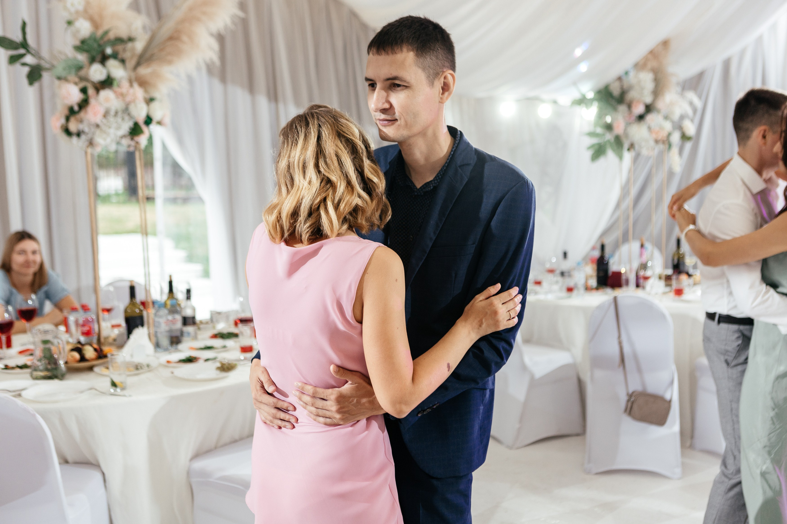 Свадебный фотограф Уфа — Руслан ГабдлисламовЖивые эмоции, красивые кадры, воспоминания на всю жизнь.Работаю по всей Республике Башкортоста. Свадебный фотограф Уфа Руслан Габдлисламов