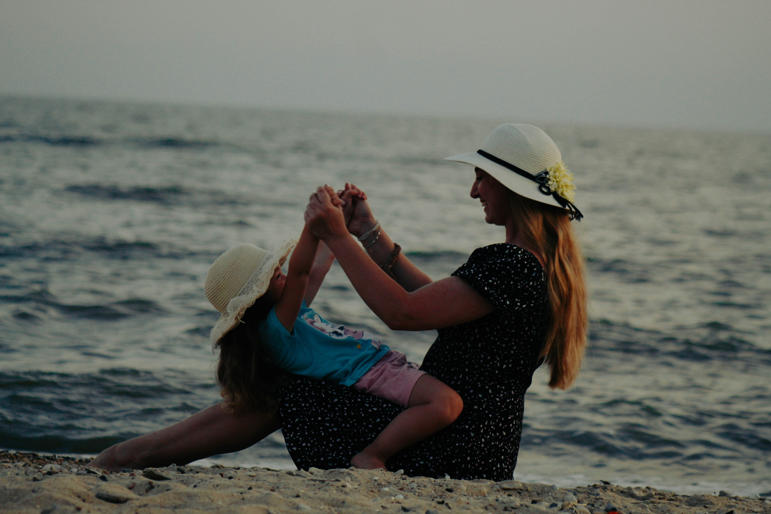 Два поколения. Илья Чемис — Фотограф в Мариуполе