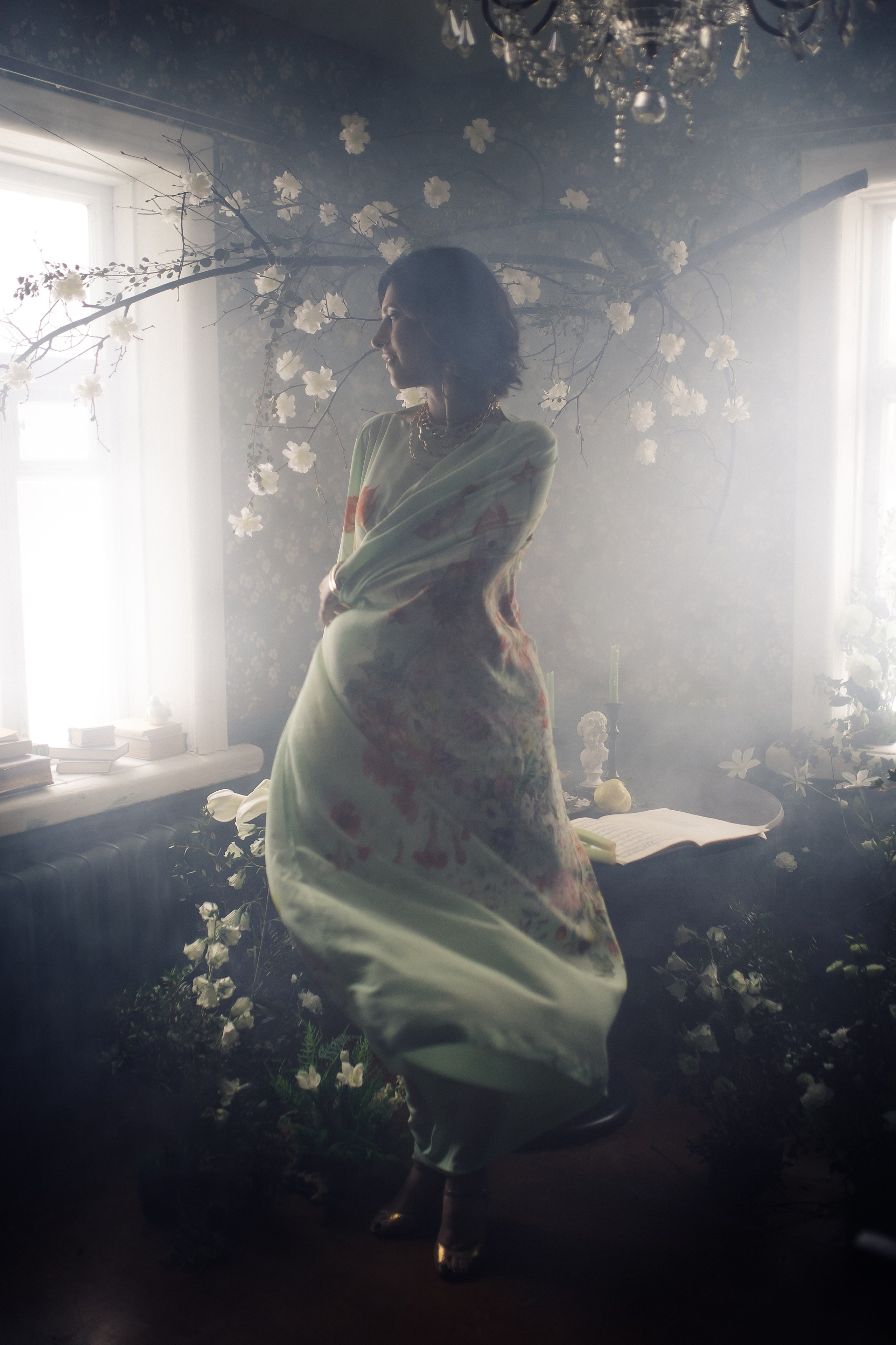 Ольга в комнате с роялем. Фотограф в Москве Наталья Спиридонова