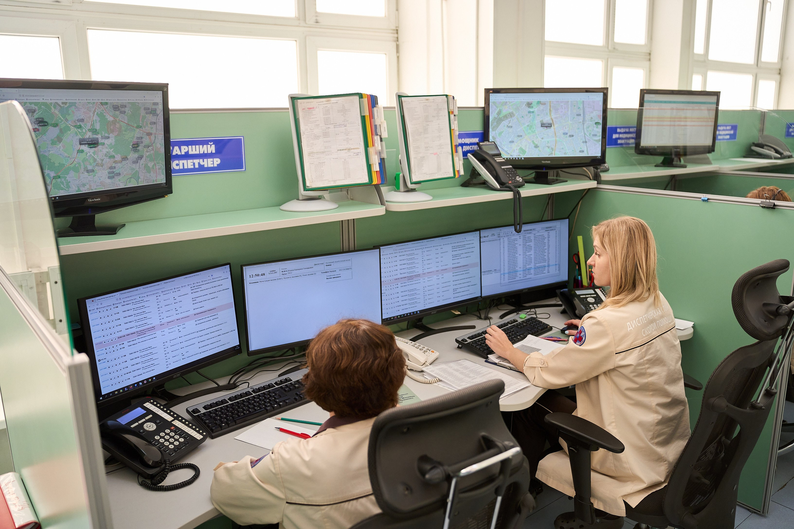 Фотосессия для сотрудников заводов и предприятий | Деловой стиль в кадре