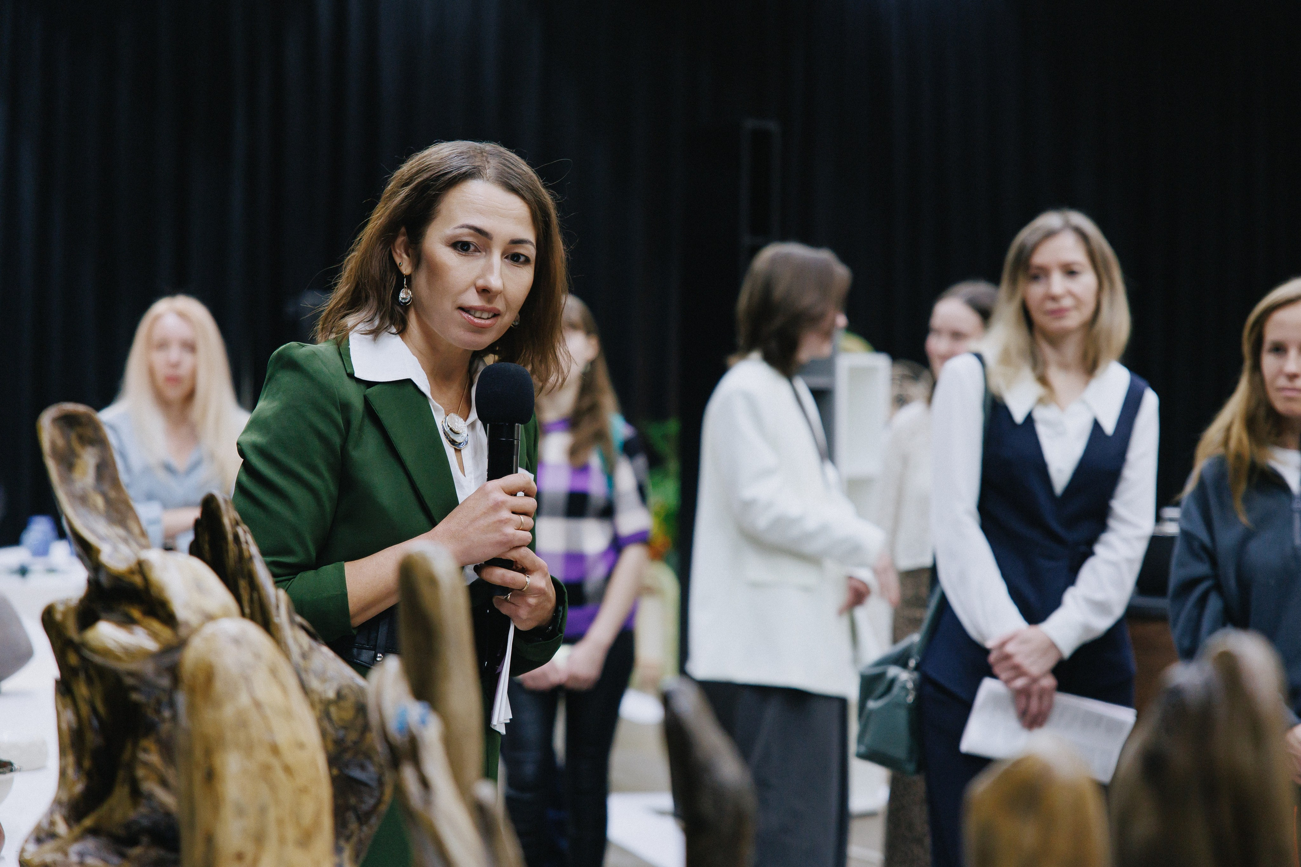Выставка СТО ВЕЩЕЙ В ИНТЕРЬЕРЕ. Фотограф Иркутск Антипин Сергей