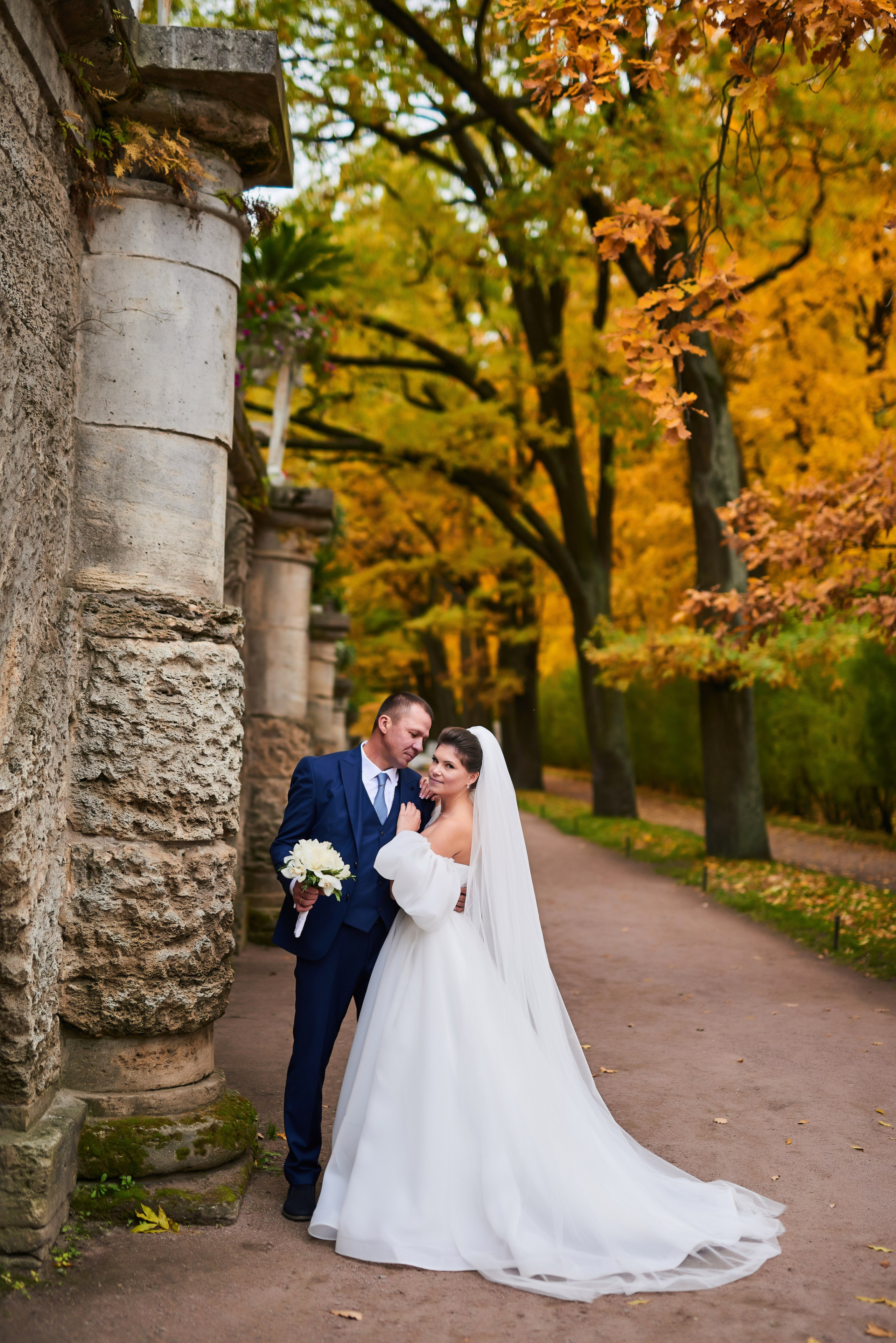 Осенняя свадебная прогулка в Екатерининском парке в Пушкине. Портретный, семейный и свадебный фотограф в Санкт-Петербурге и в Пушкине Ширяев Денис