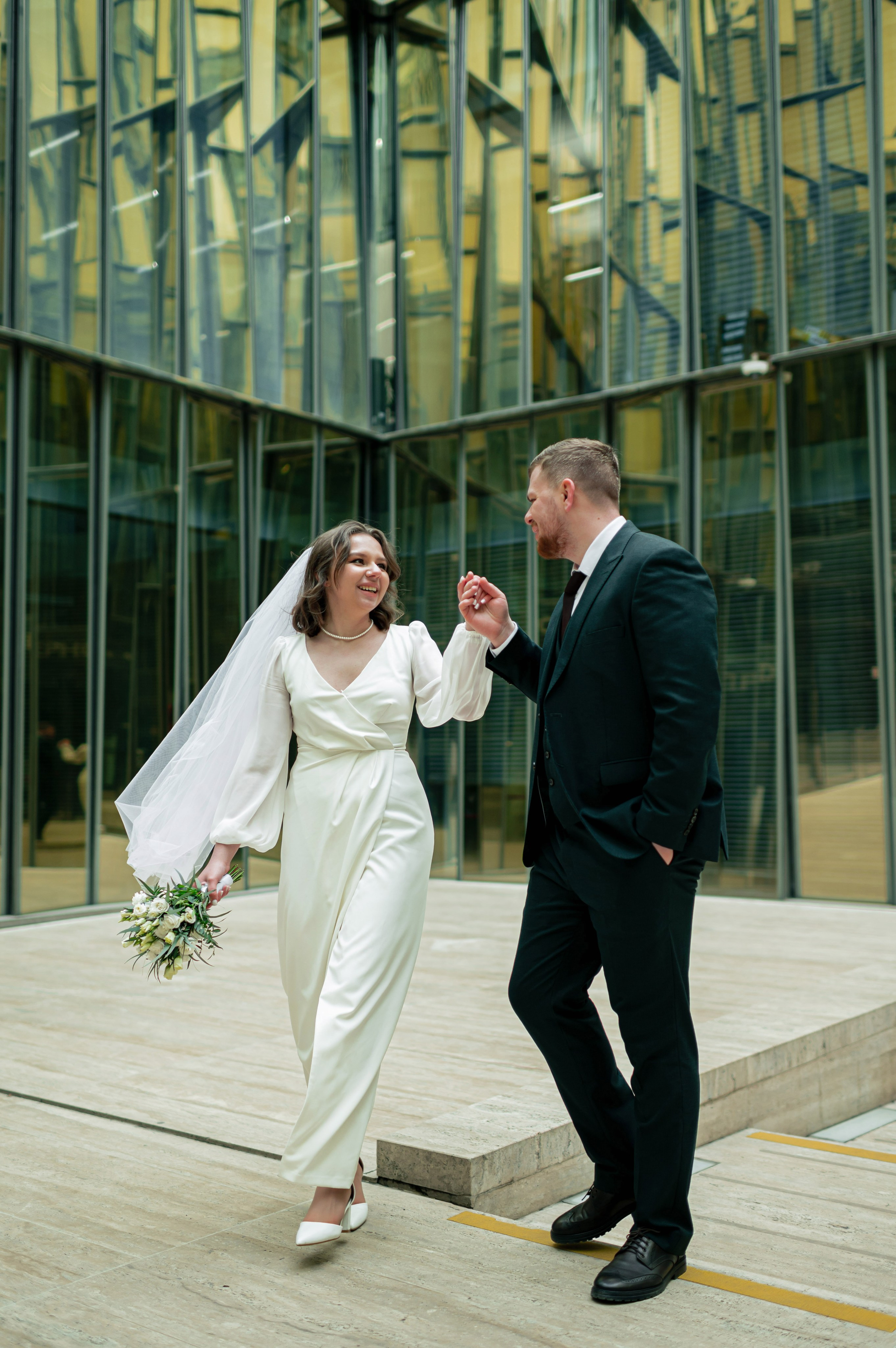 Ксения и Егор (фотосессия в ЗАГСе Петроградского района, Ботаническом саду с сакурой). Портретный, семейный и свадебный фотограф в Санкт-Петербурге и в Пушкине Ширяев Денис