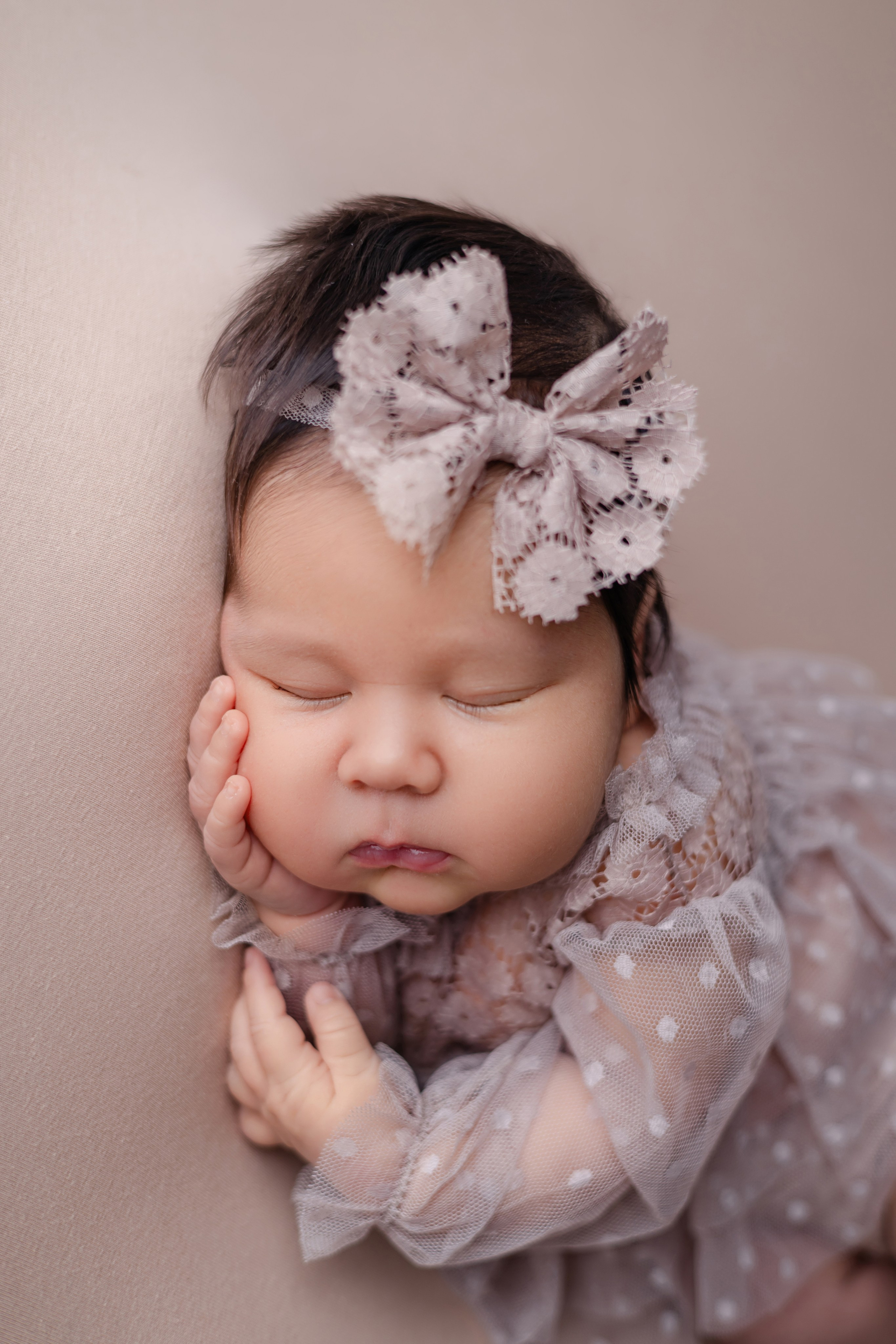 Эмилия. Евгения Горбунова фотограф новорожденных в Новом Уренгое