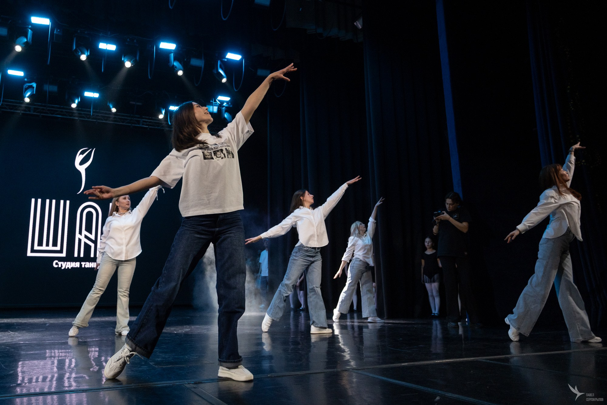 Отчетный концерт студии танца «ШАГ». Репортажный фотограф в Казани Павел Серпокрылов