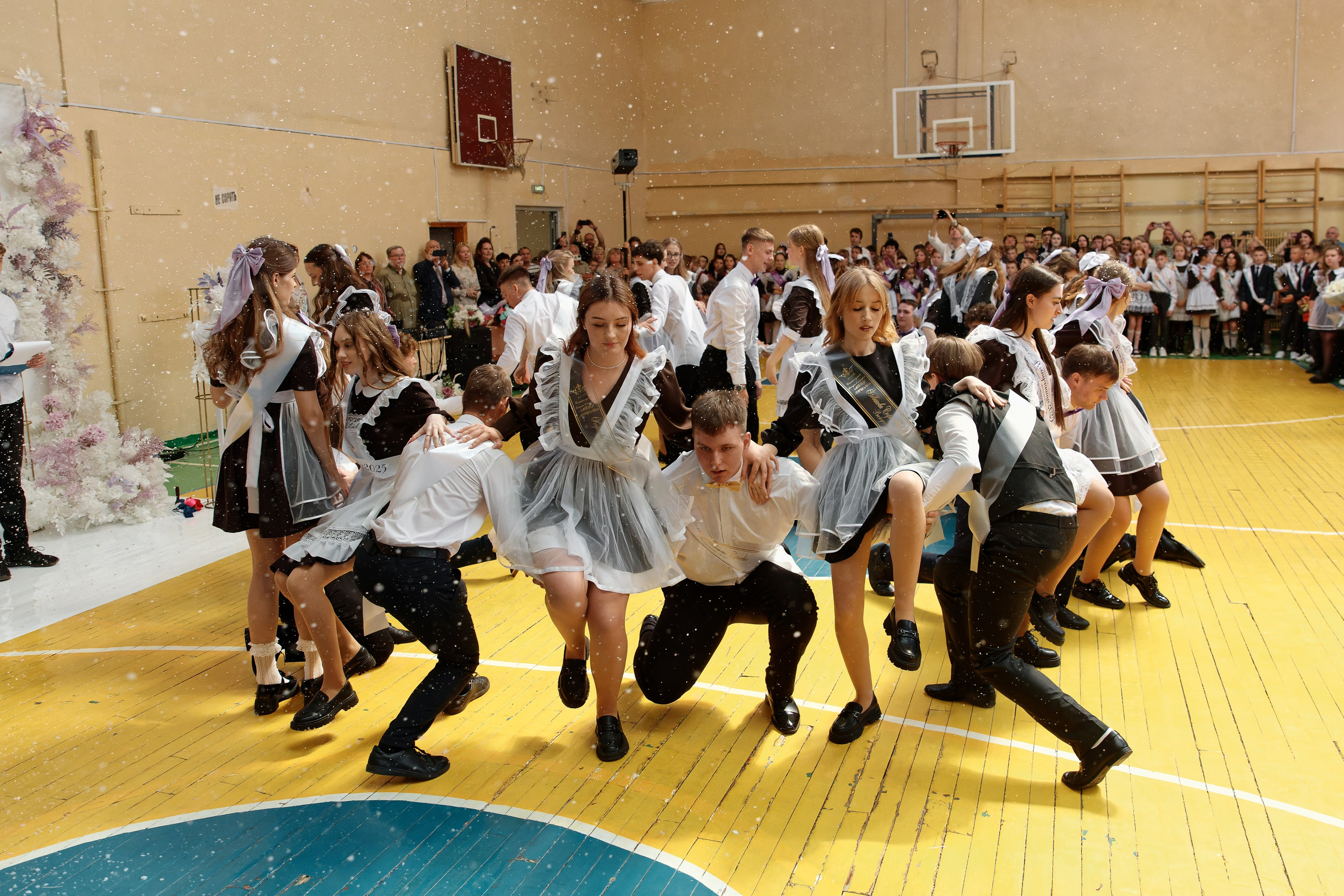 Последний звонок Школа № 42. Семейный фотограф — Макс Белогрудов