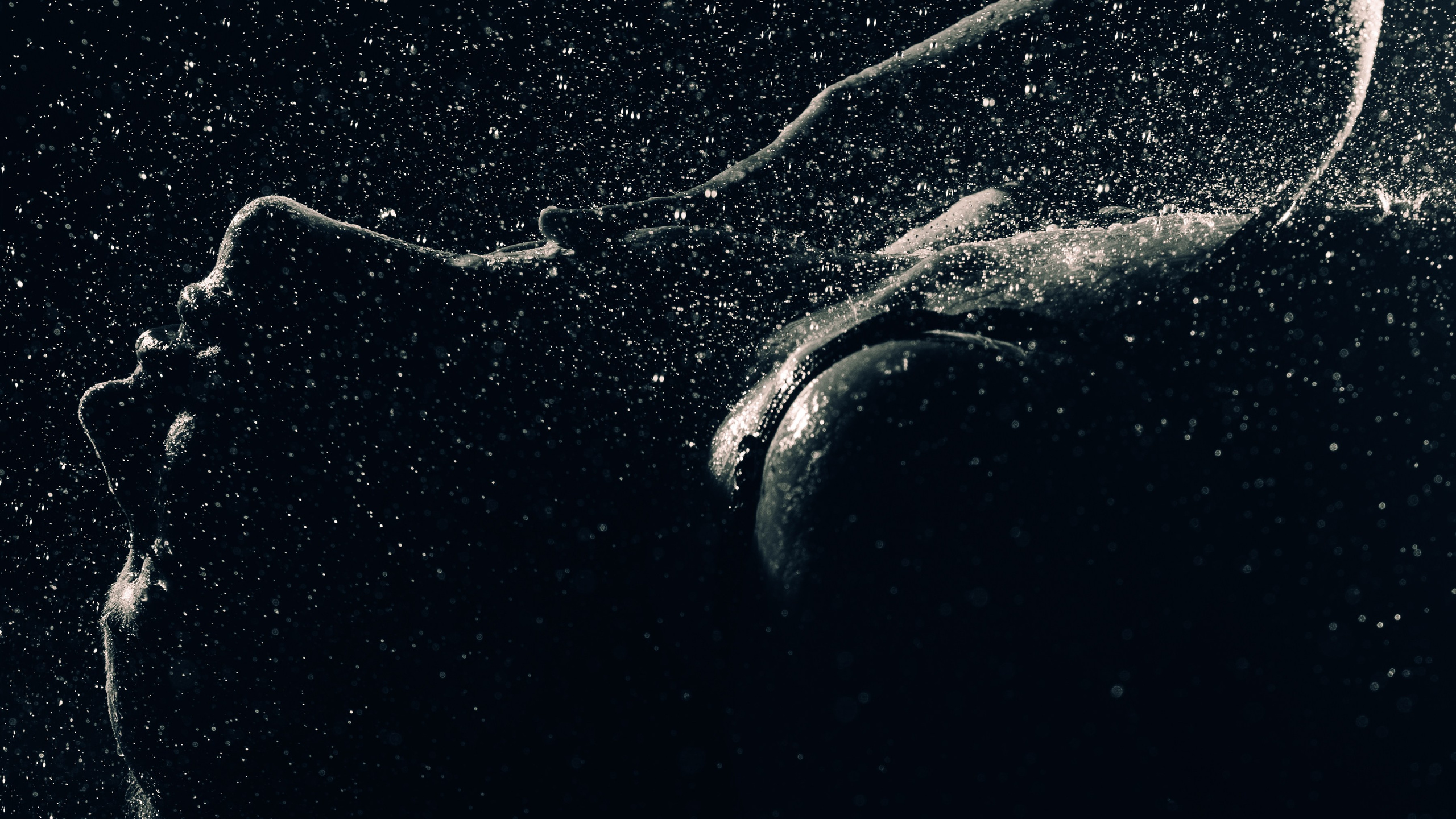 Съёмка в фотостудии с дождём. Фотоведьма Дарья Нечинская