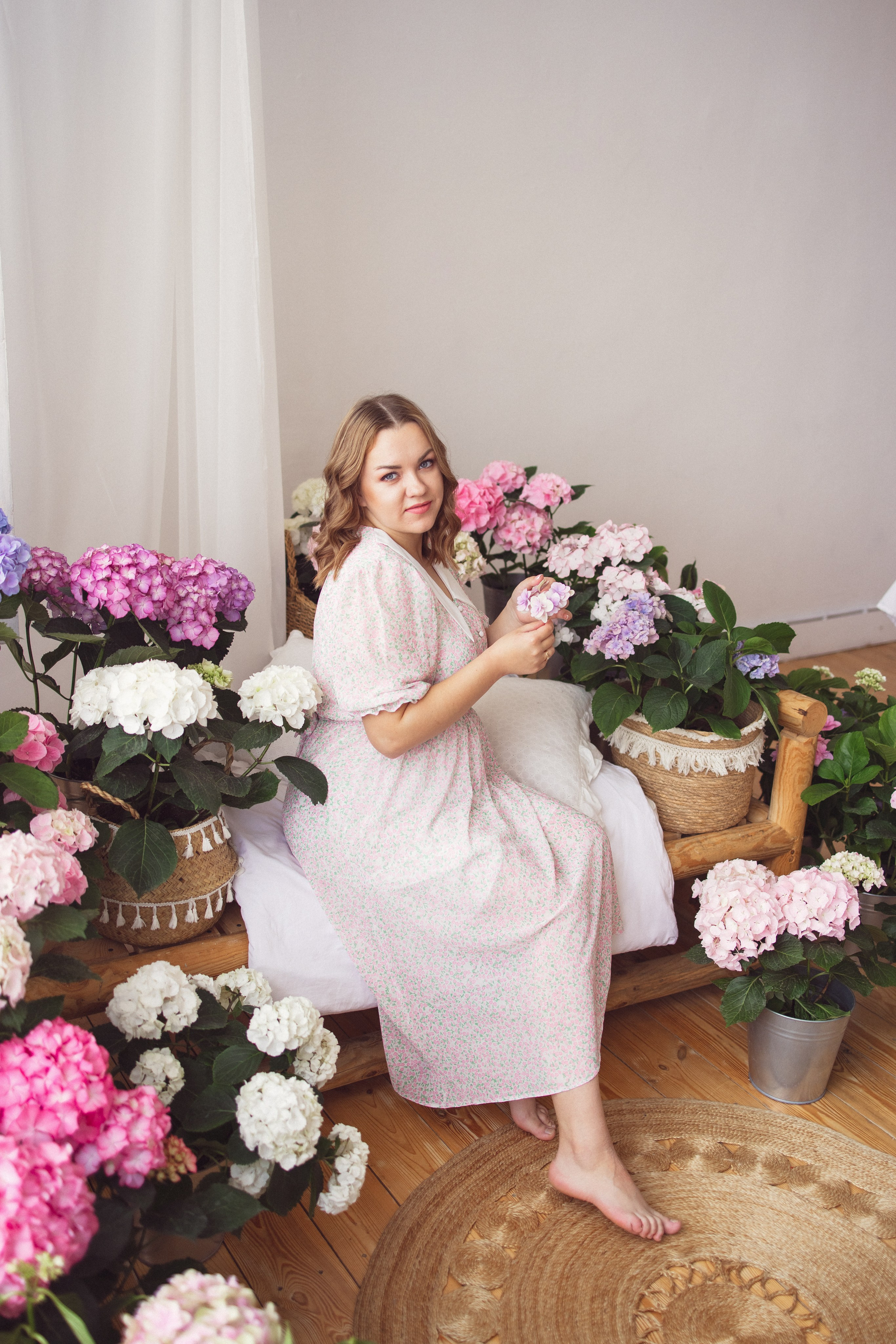 Фотосессия для мамы и дочки, фотостудия «Space JOBS» в г. Краснодаре. Семейный и детский фотограф в Краснодаре Анна Трашкова