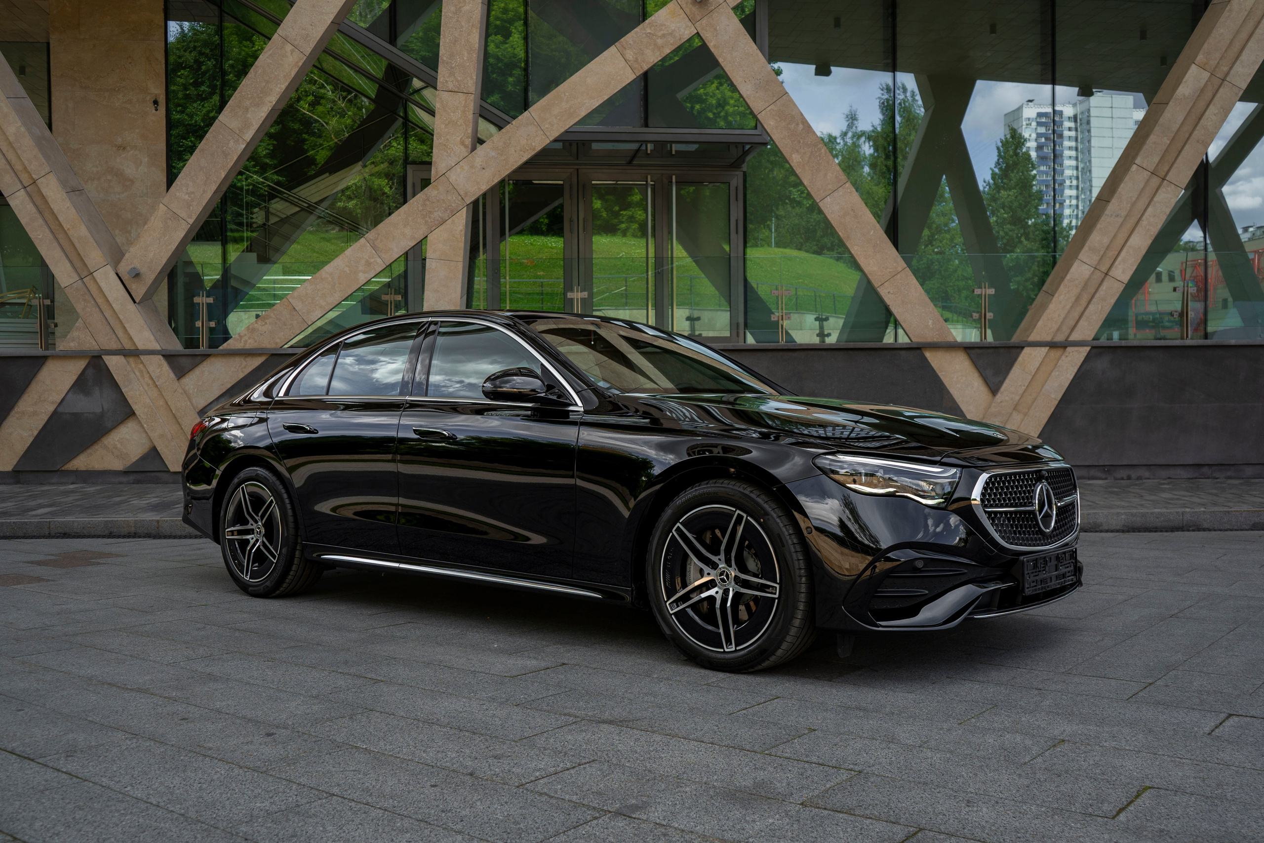Mercedes-Benz E-class (E300). Автомобильный фотограф Ногинск Денис Городок