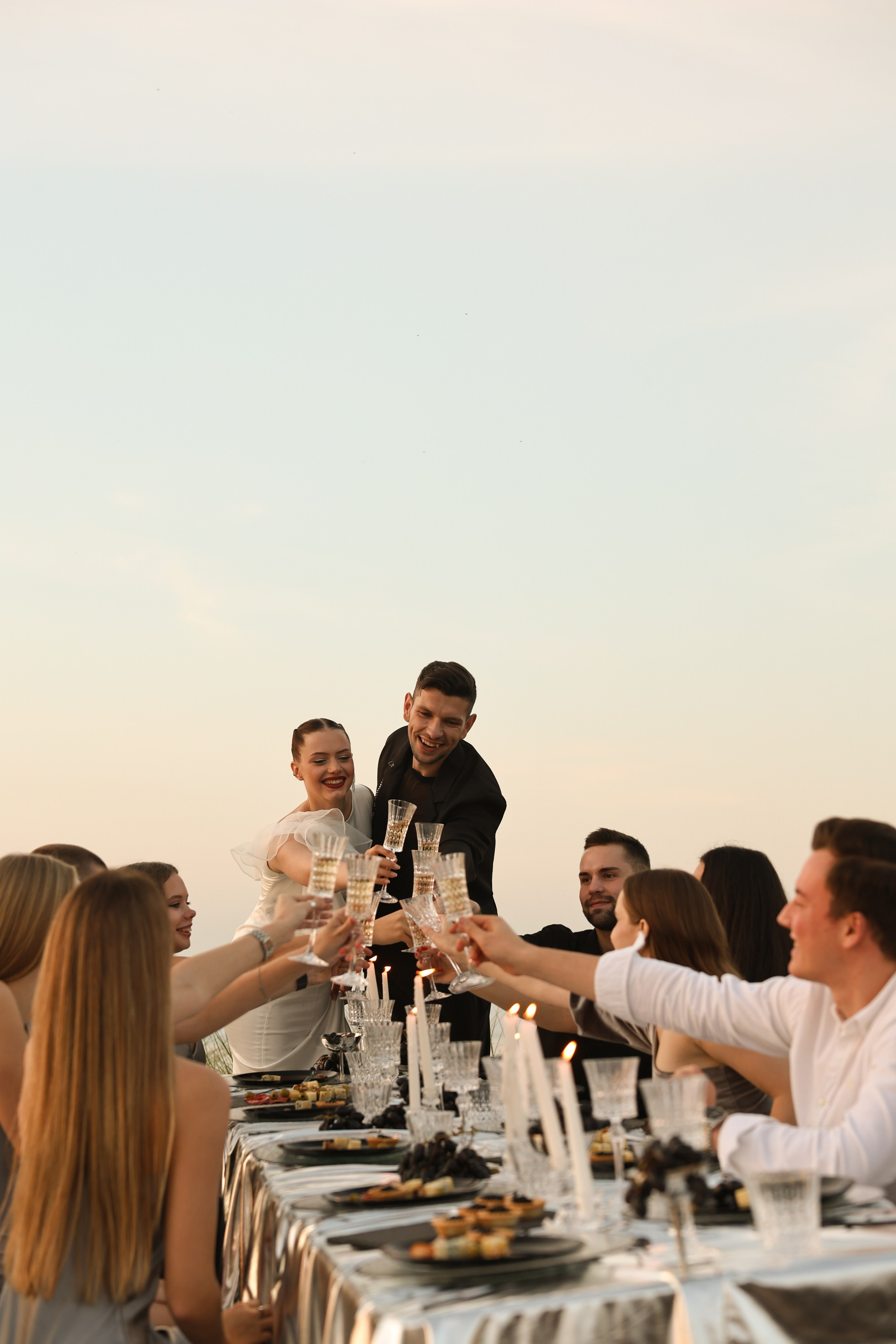 Камерная свадьба на берегу моря. Свадебный фотограф