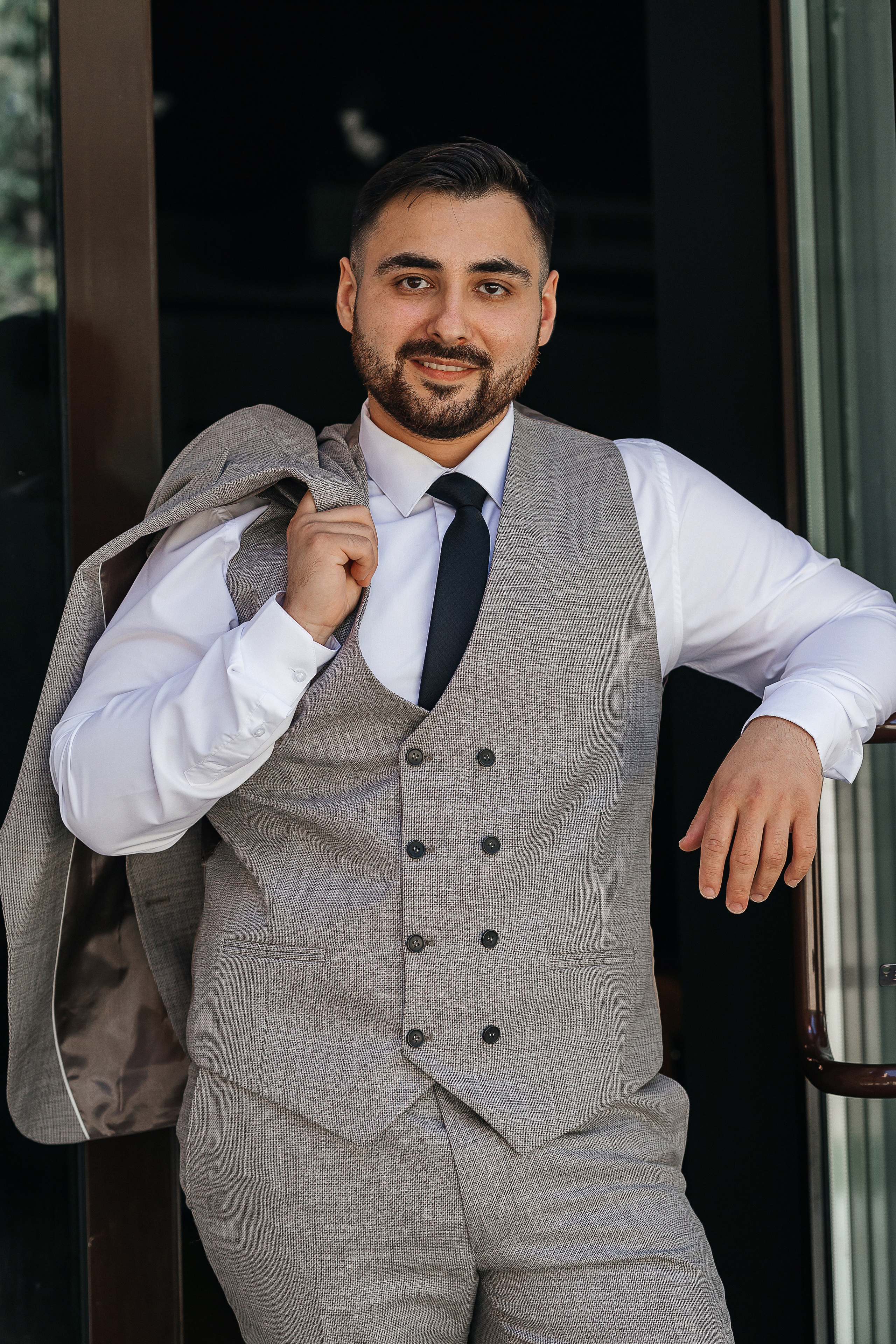 Свадебная фотосессия пары в номере отеля. Олег Сверчков | Свадебный фотограф Вологда