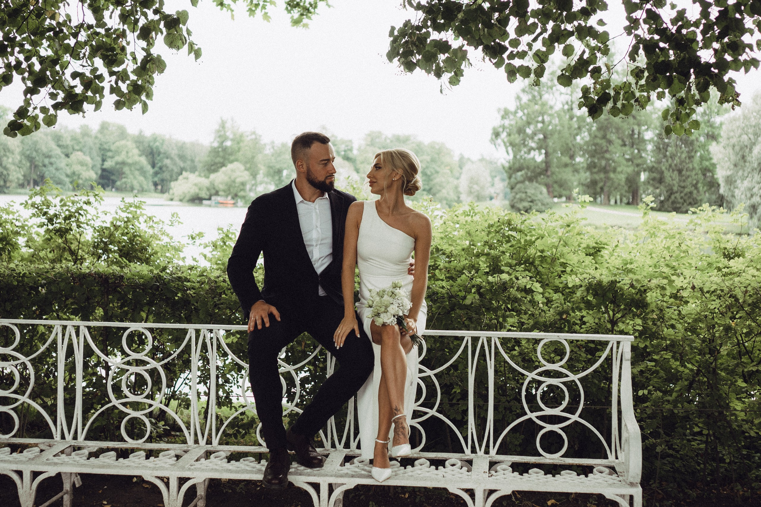 СВАДЕБНАЯ ИСТОРИЯ В ГОРОДЕ ПУШКИН ВОЗЛЕ ЕКАТЕРИНИНСКОГО ДВОРЦА И В ПАРКЕ. Профессиональный фотограф, Санкт-Петербург — Виктория Богомолова