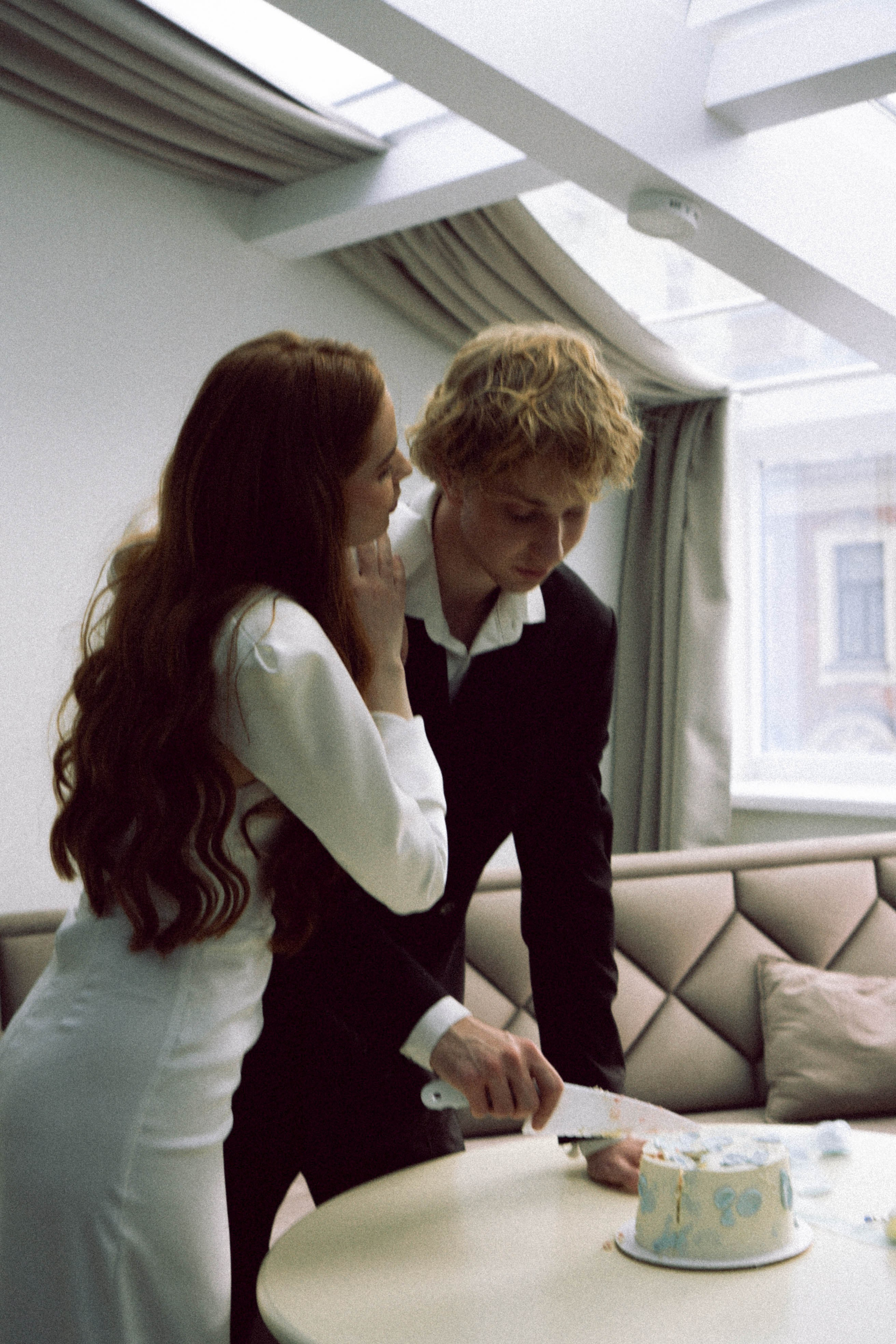 СВАДЕБНАЯ СЬЕМКА В ОТЕЛЕ. СБОРЫ ЖЕНИХА И НЕВЕСТЫ И ТАКЖЕ ТОР И ПОДГОТОВКА К ПРОГУЛКЕ. Профессиональный фотограф, Санкт-Петербург — Виктория Богомолова