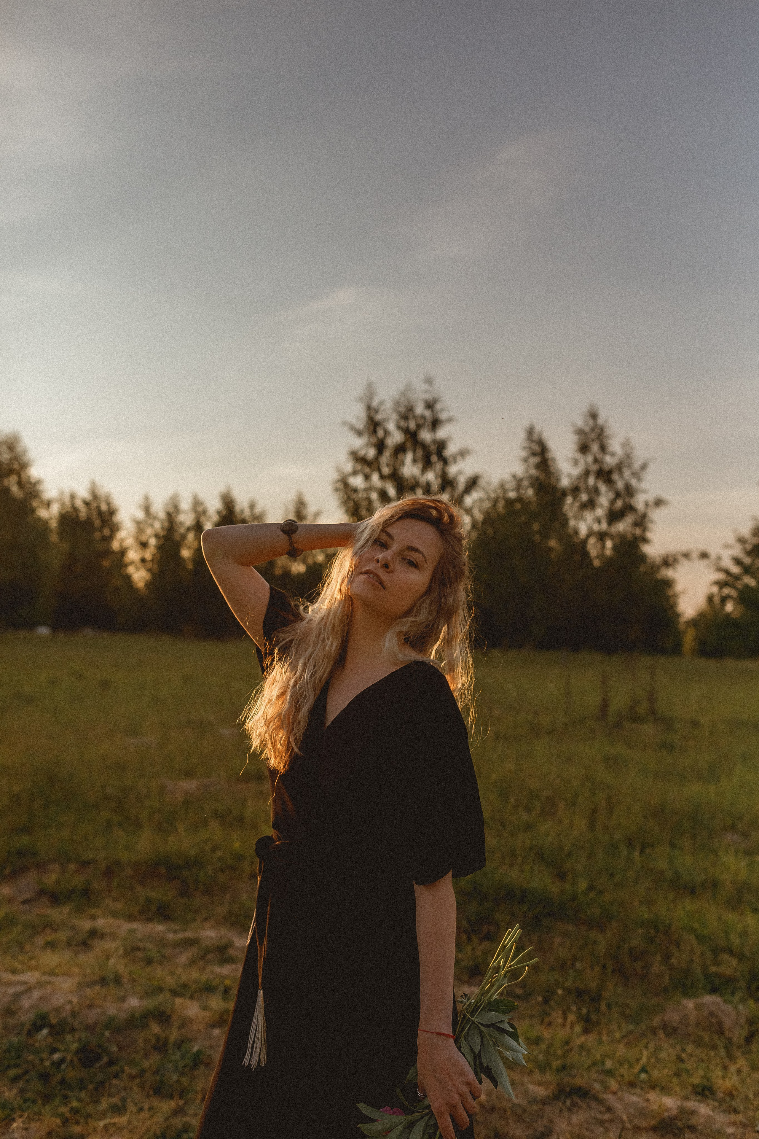 Мария. Лето. Поле. Фотограф в Москве Базанова Дарья