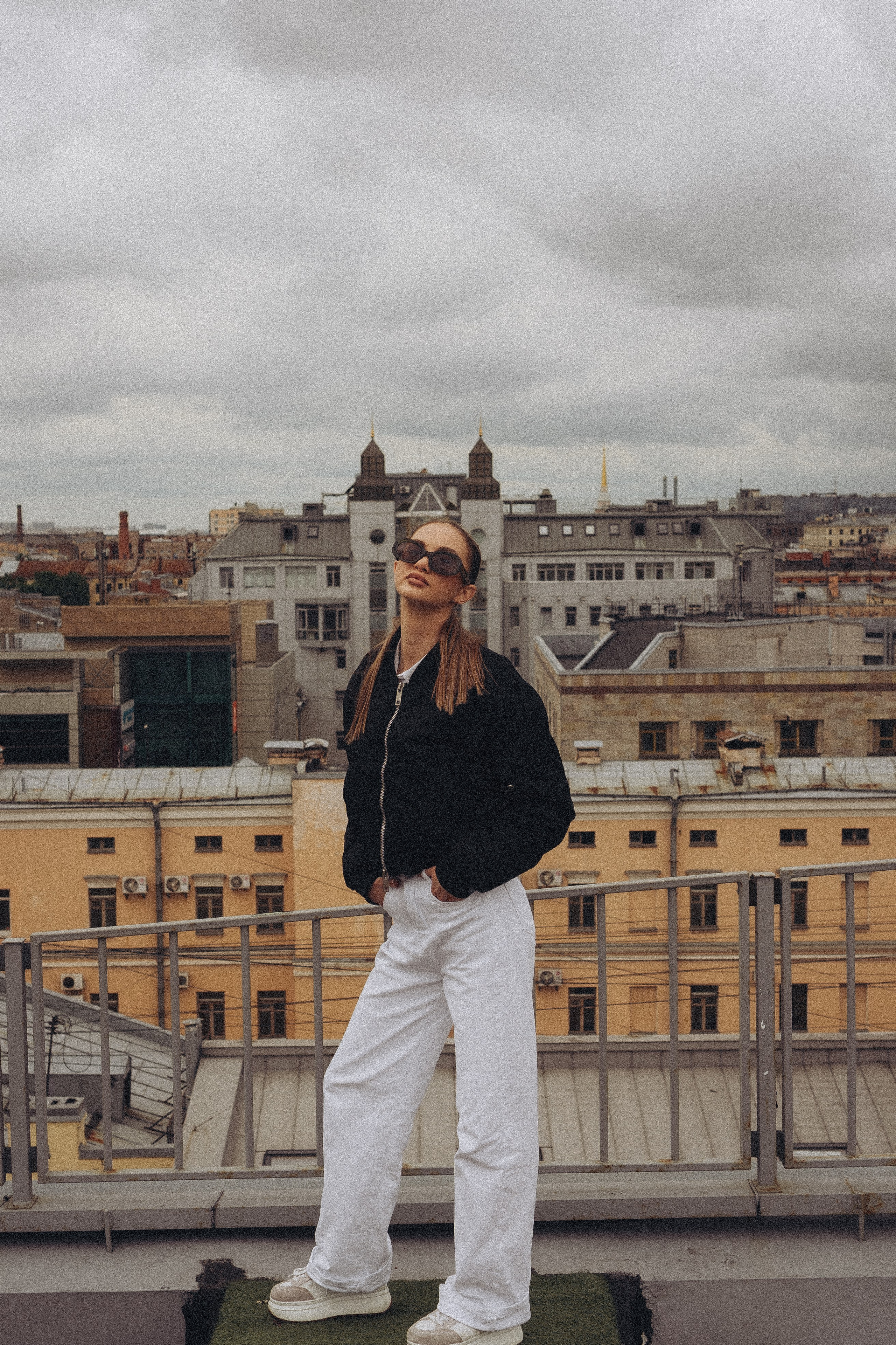 МЫ ГУЛЯЛИ ПРО КРЫШАМ ПИТЕРА. Профессиональный фотограф, Санкт-Петербург — Виктория Богомолова