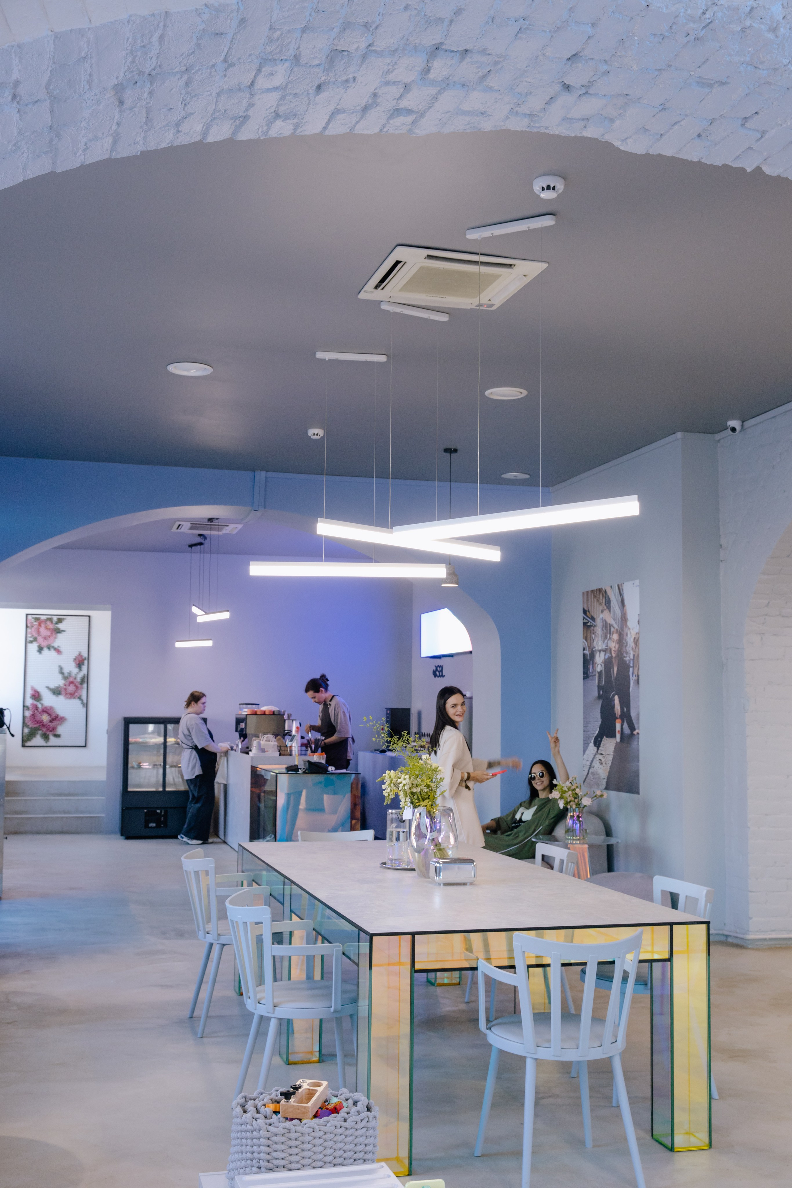 SBLESKOM ​Ювелирный салон Томск Ленина, 72. ГУДРУМ — Мебель на заказ в Томске | Кухни | Шкафы | Стулья и Столы