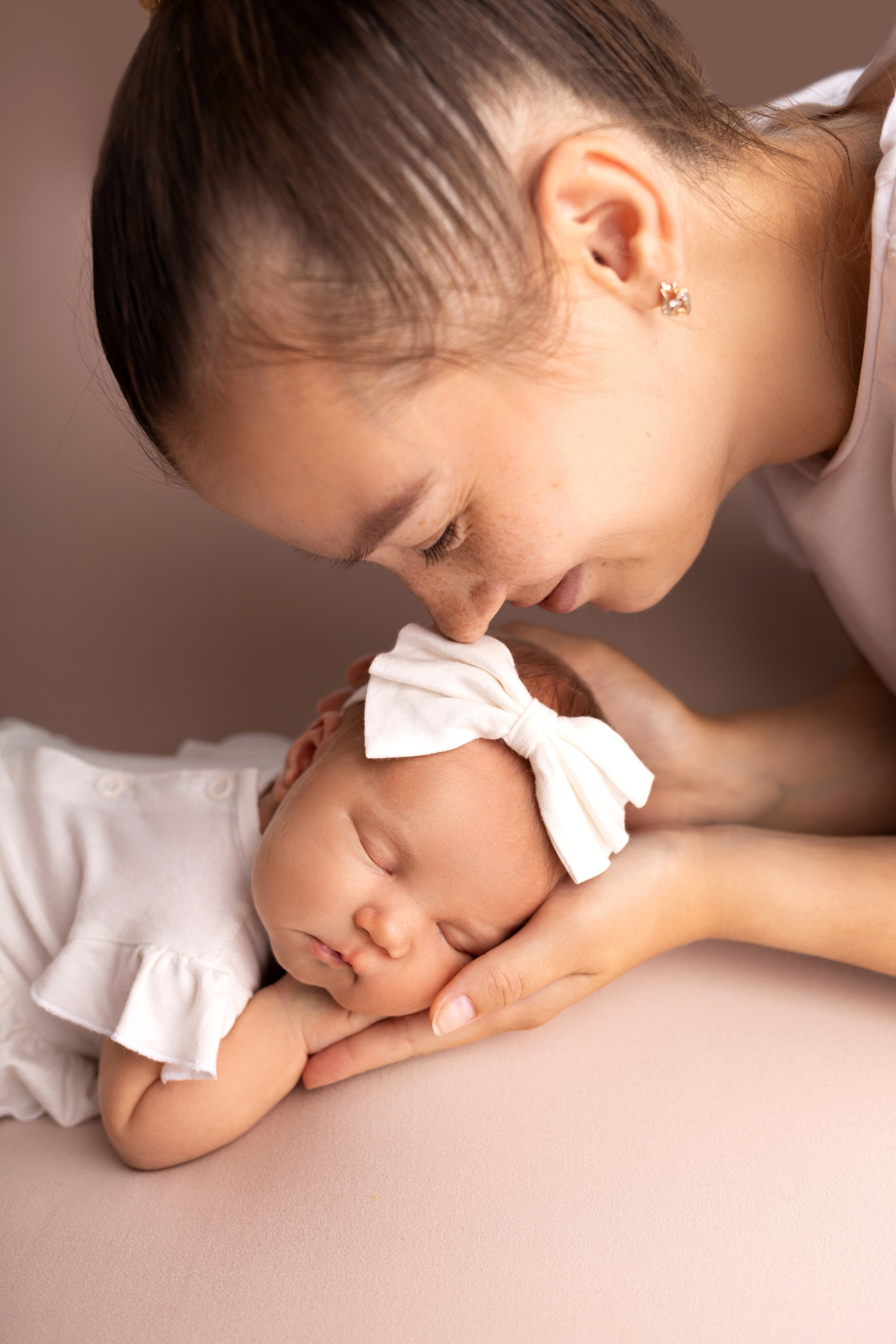 Классическая фотосессия малыша. Фотограф новорожденных малышей в Омске и Омской области Эльвира Камаева