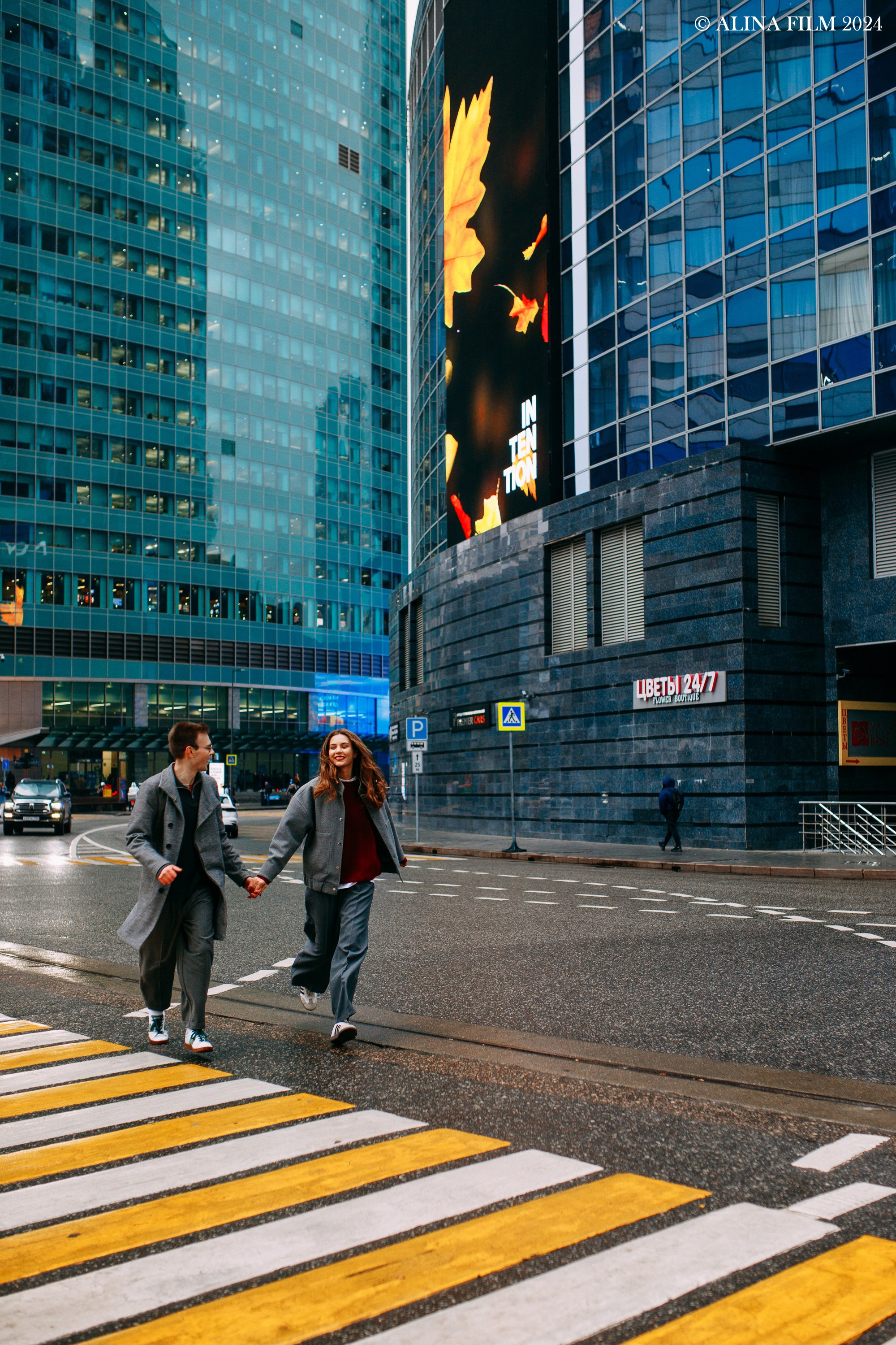 Лавстори в Москва Сити. Фотограф в Санкт-Петербурге Alina Film