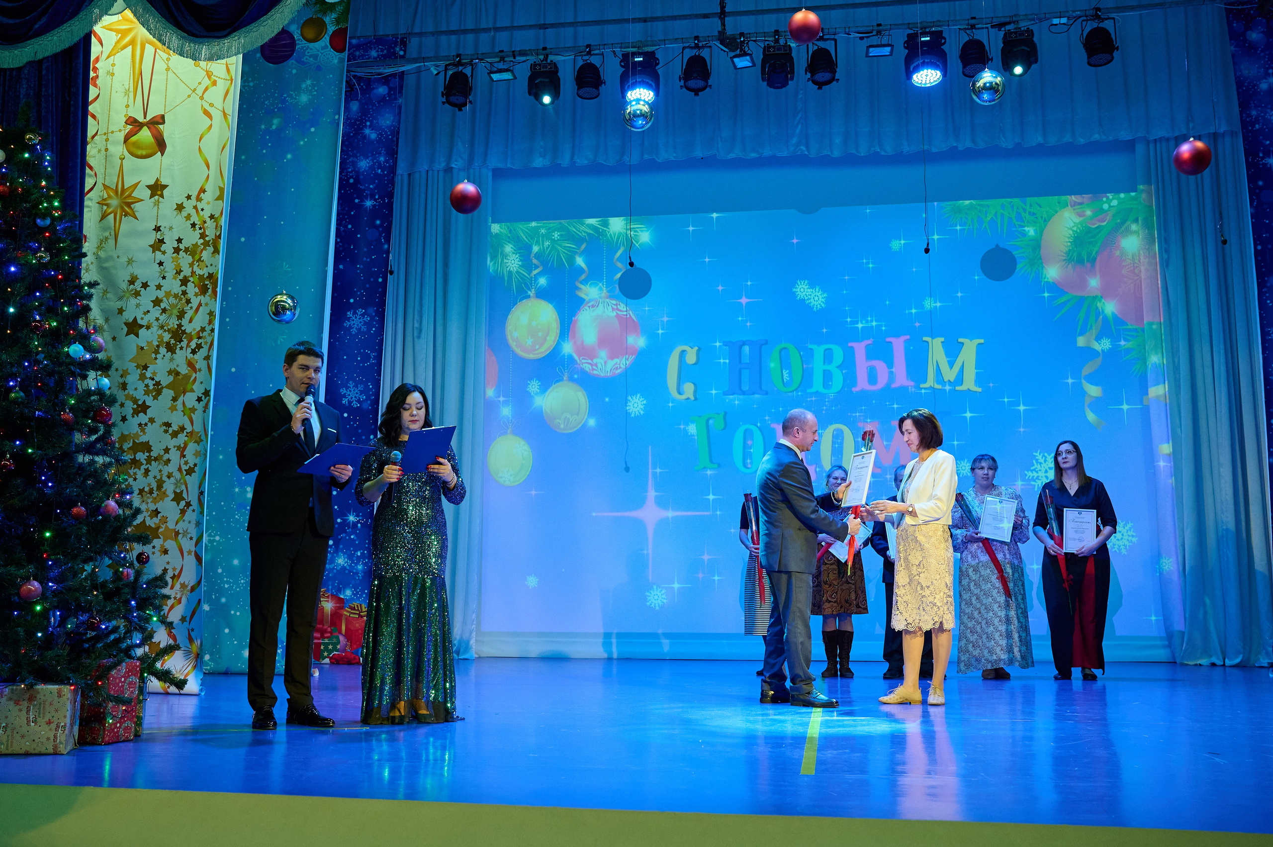 НГ концерт в Марьиной роще. Жизнь курорта Кабардинка в фотографиях