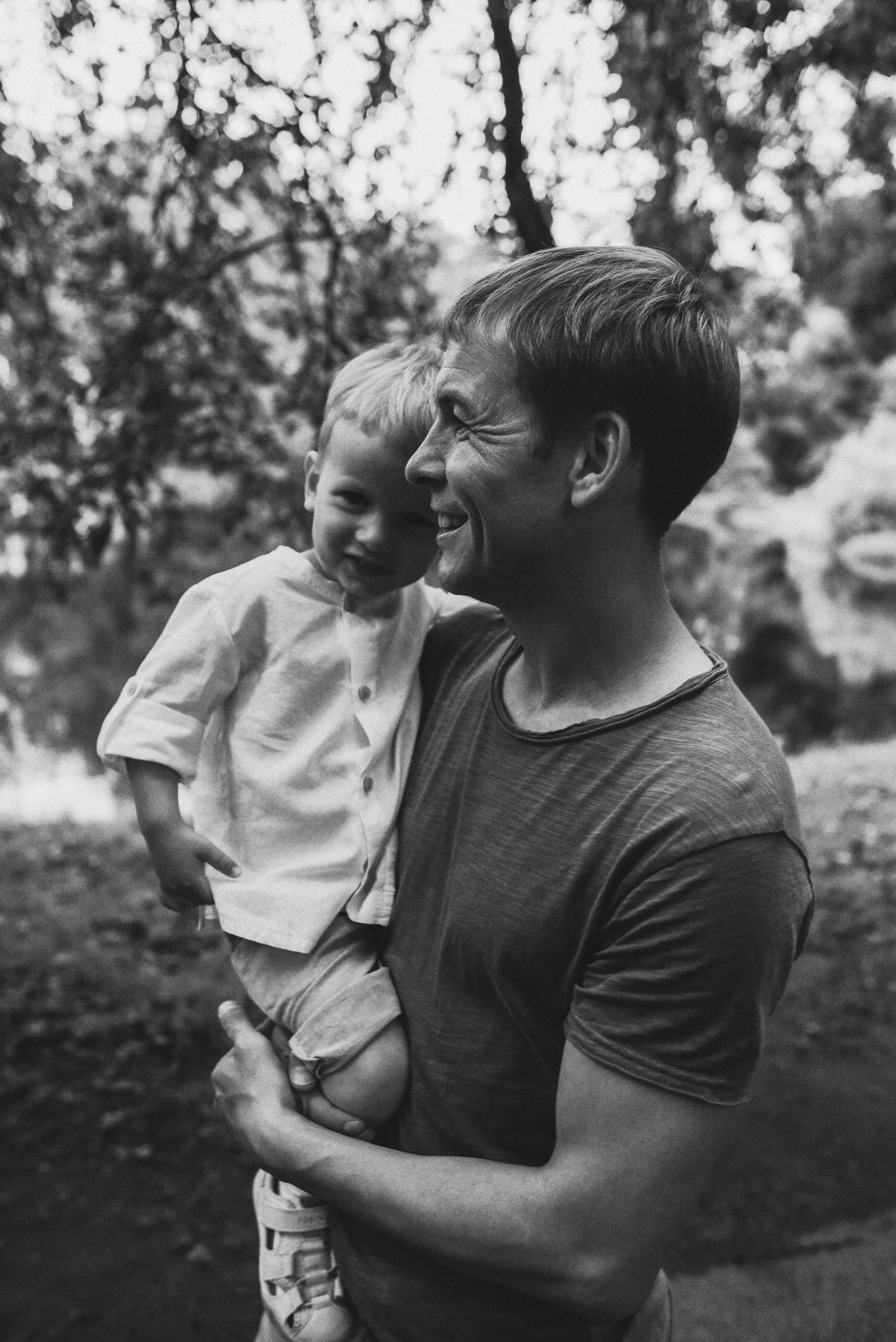 Семейная фотопрогулка парке. Елена Павел и Лев. Семейный и свадебный фотограф в Санкт-Петербурге Яна