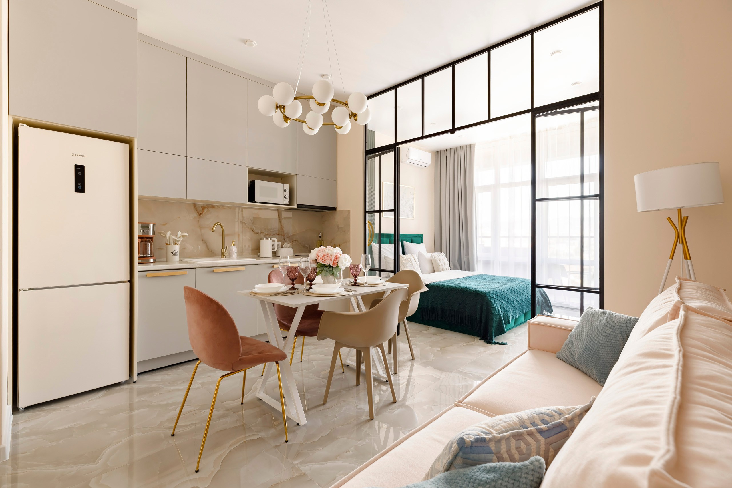 Судак. Апартаменты для суточной аренды. Atlas Apart-Hotel & SPA. Интерьерный фотограф Симонян Сергей в Крыму