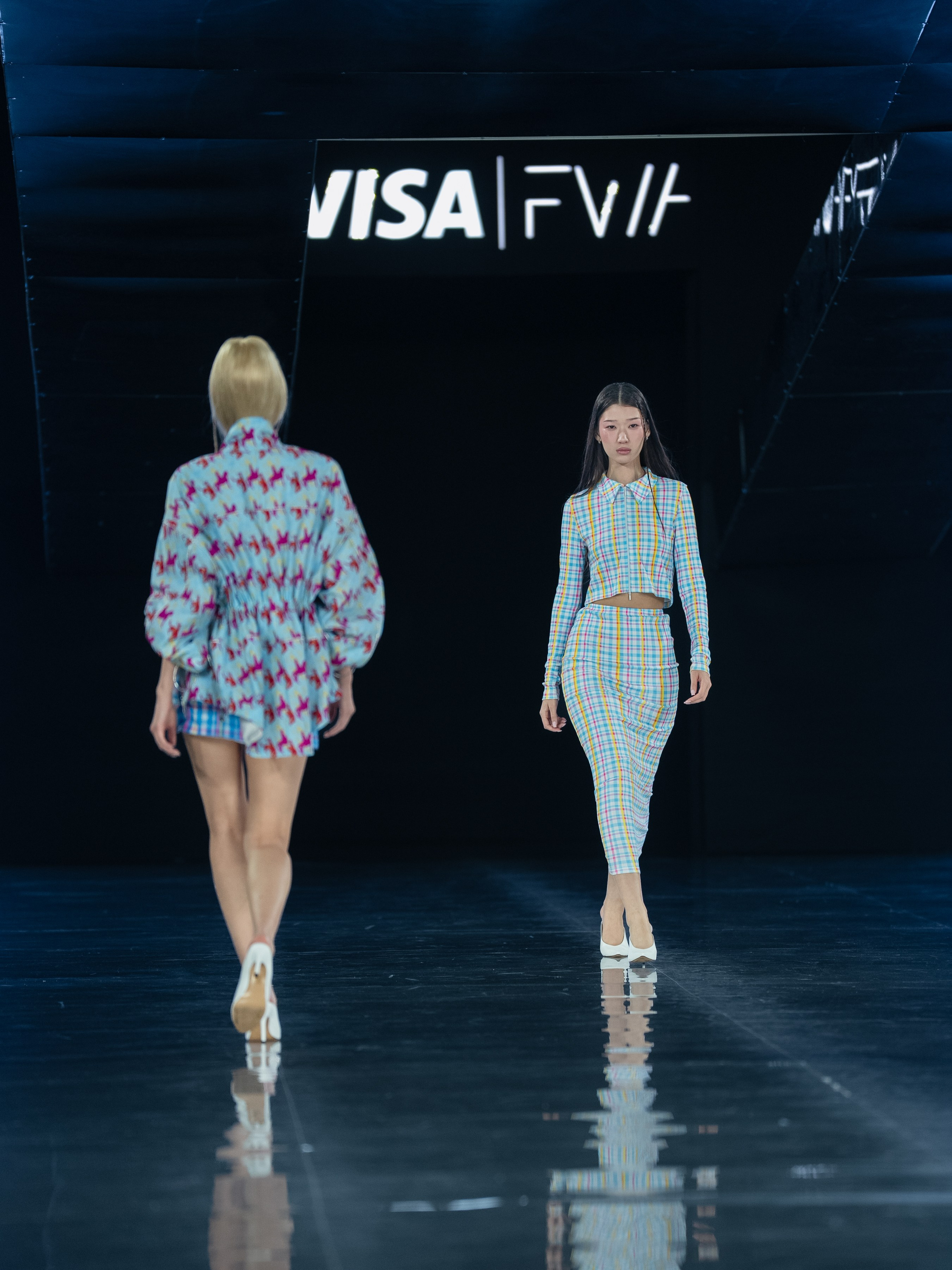 Visa Fashion Week Studio 4353. Сайт Алматинского НЮ АРТ, будуар и фэшн фотографа Дениса Карпенко