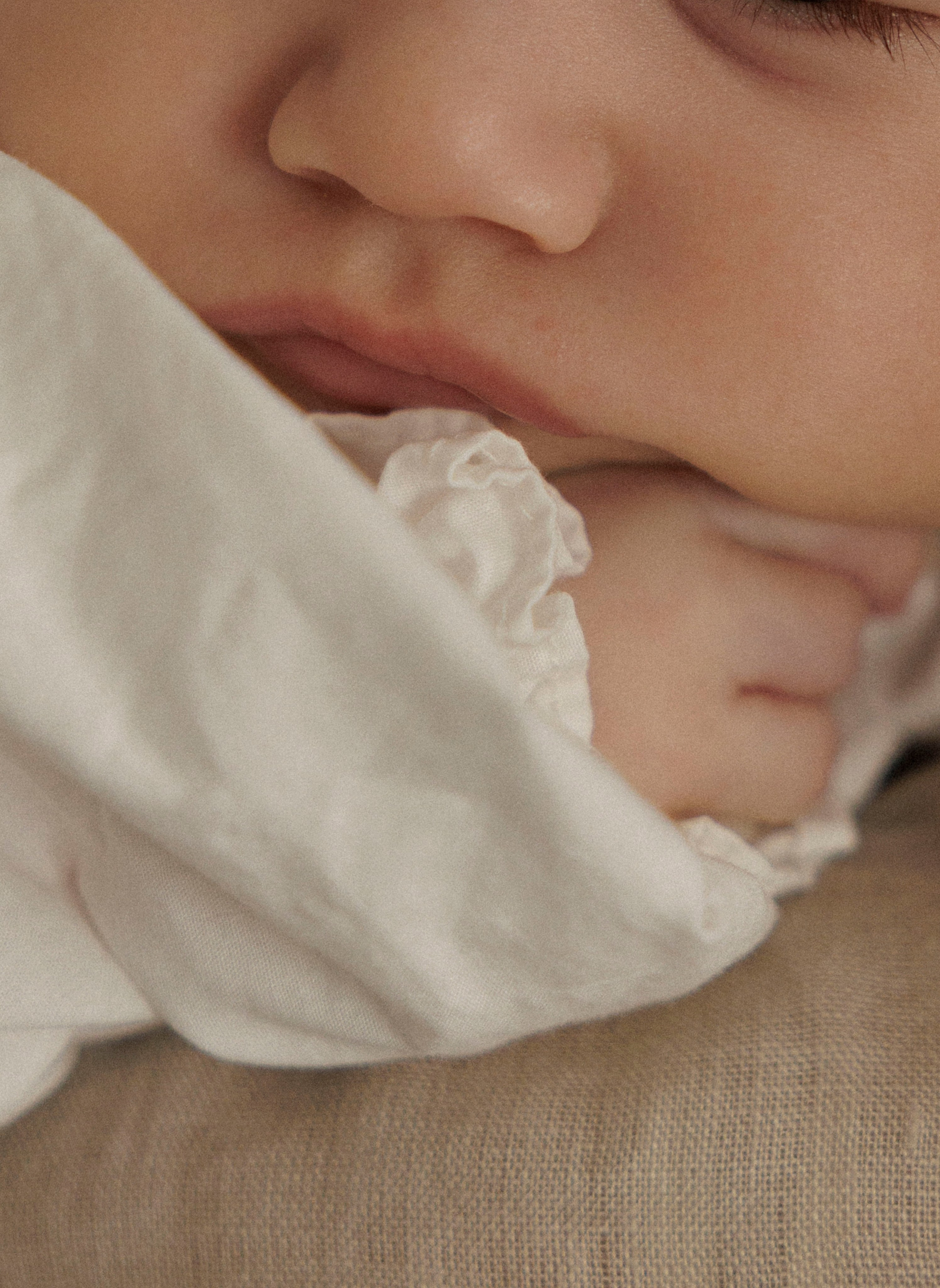 New born family photoshoot at home. Wedding and family photographer