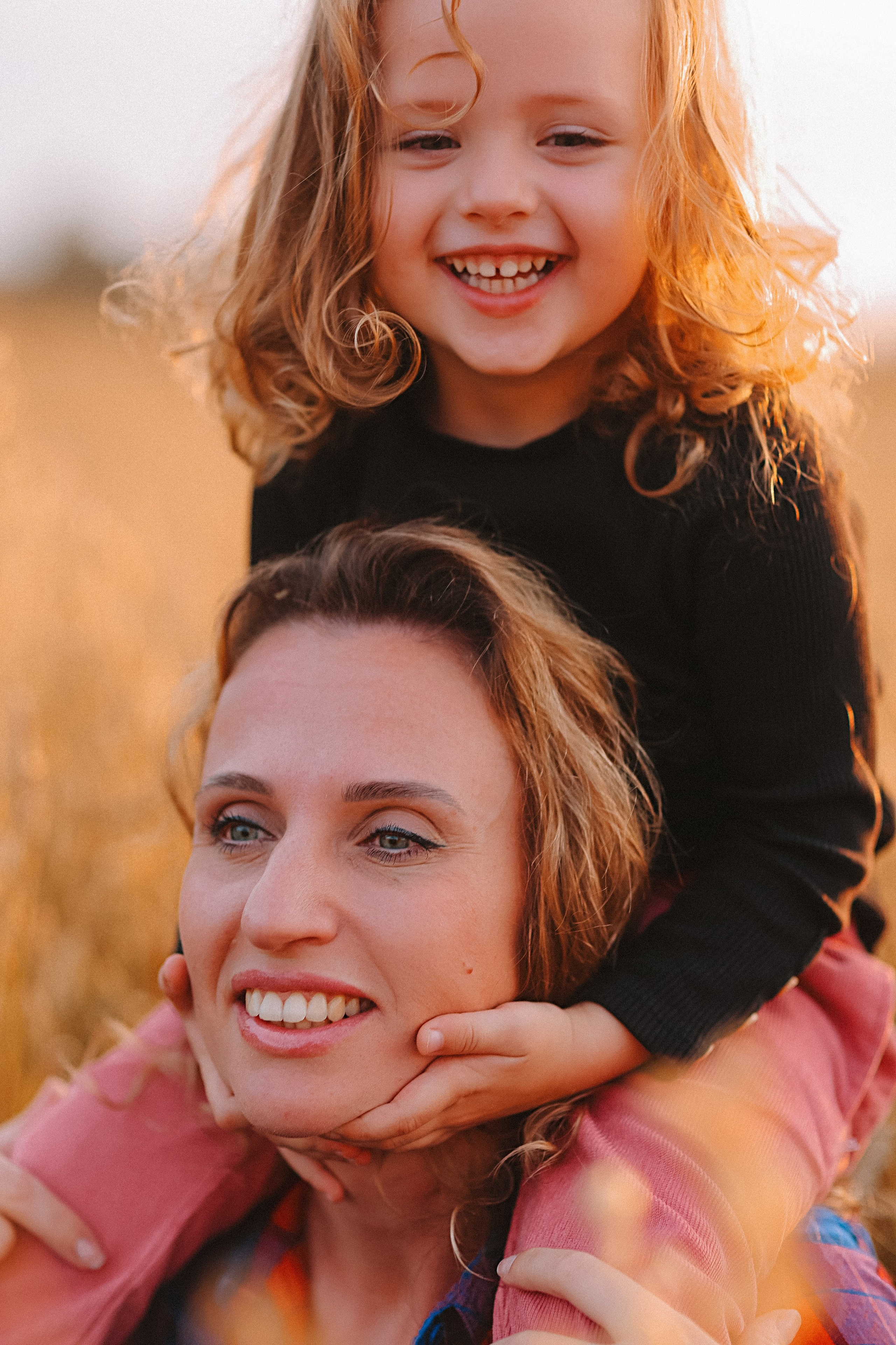 Поле. Семейный фотограф Тюмень, фотограф на роды Салмина Мария