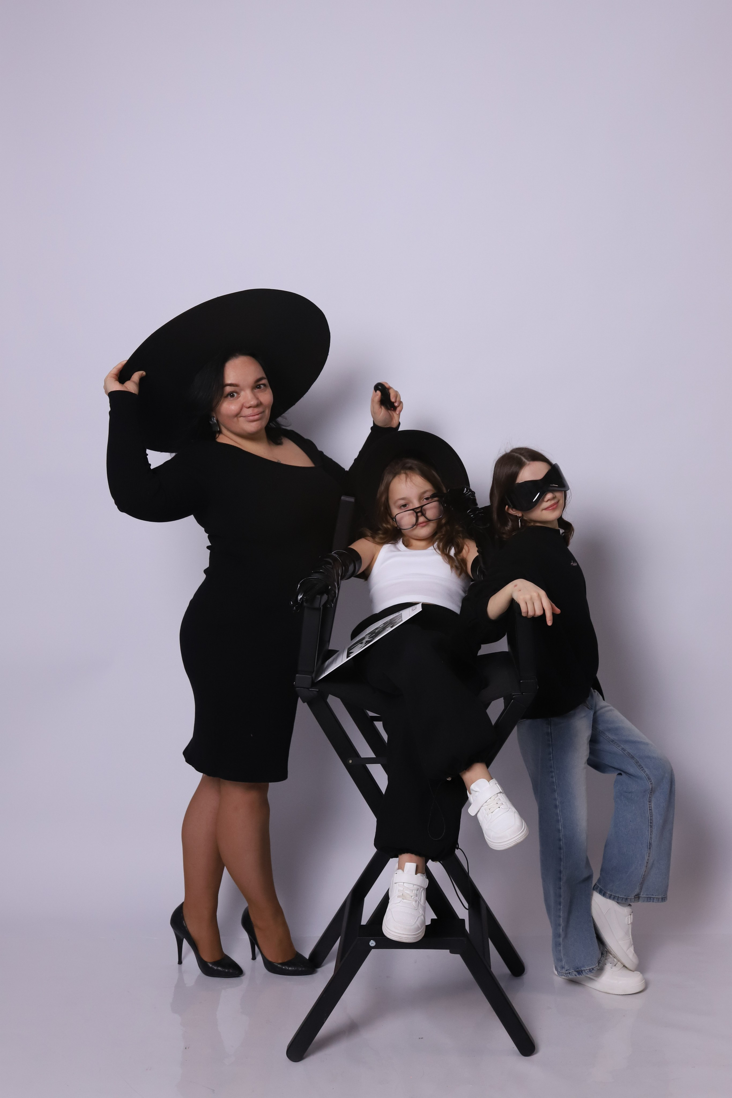 Семья. Фотостудия без фотографа в Санкт-Петербурге (Сделай свой автопортрет)