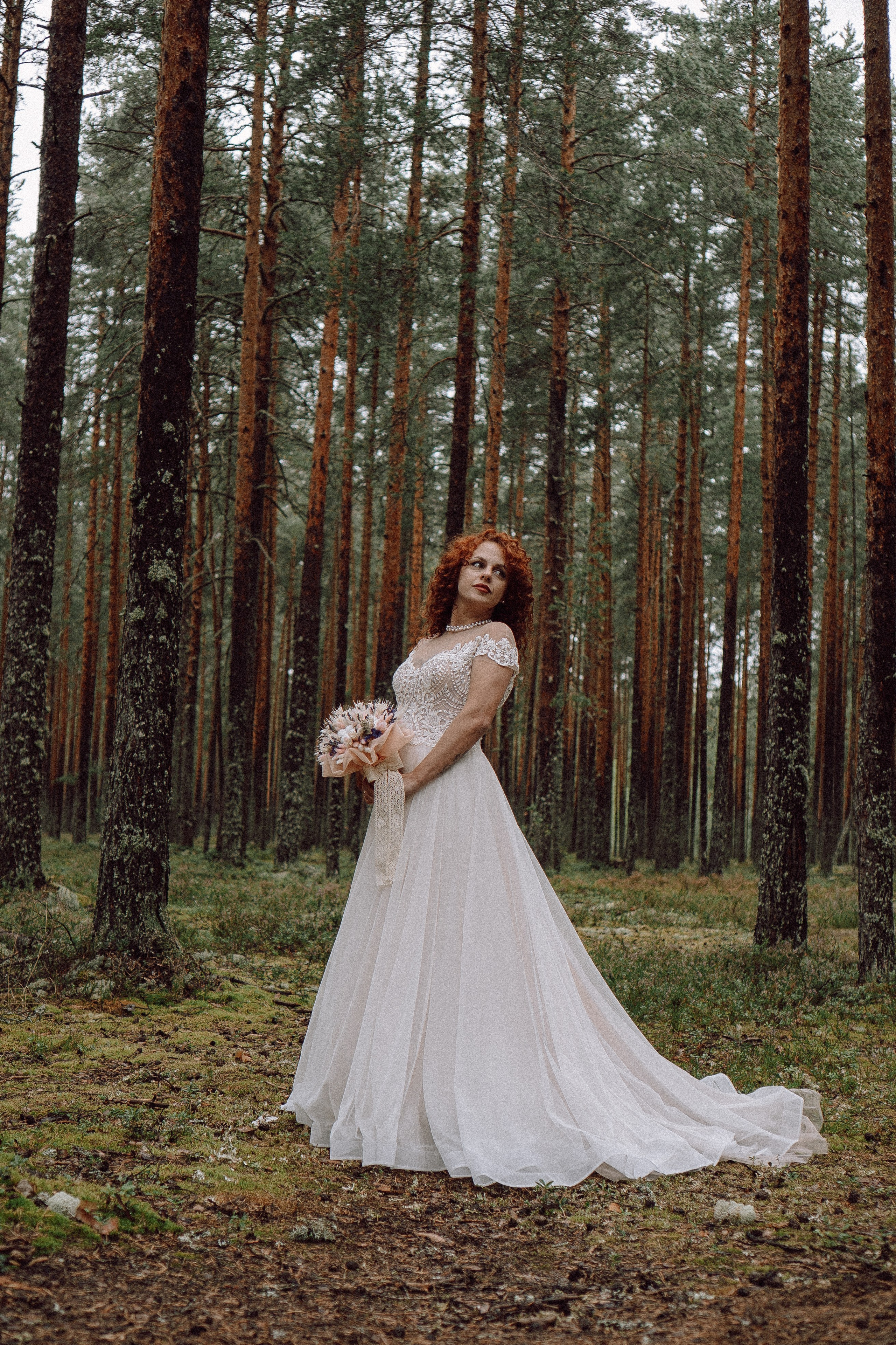 СВАДЕБНАЯ ФОТОСЕССИИЯ ПАРЫ В ГОРОДЕ ПРИОЗЕРСК В СОСНОВОМ ЛЕСУ И С ПИКАПОМ. Профессиональный фотограф, Санкт-Петербург — Виктория Богомолова