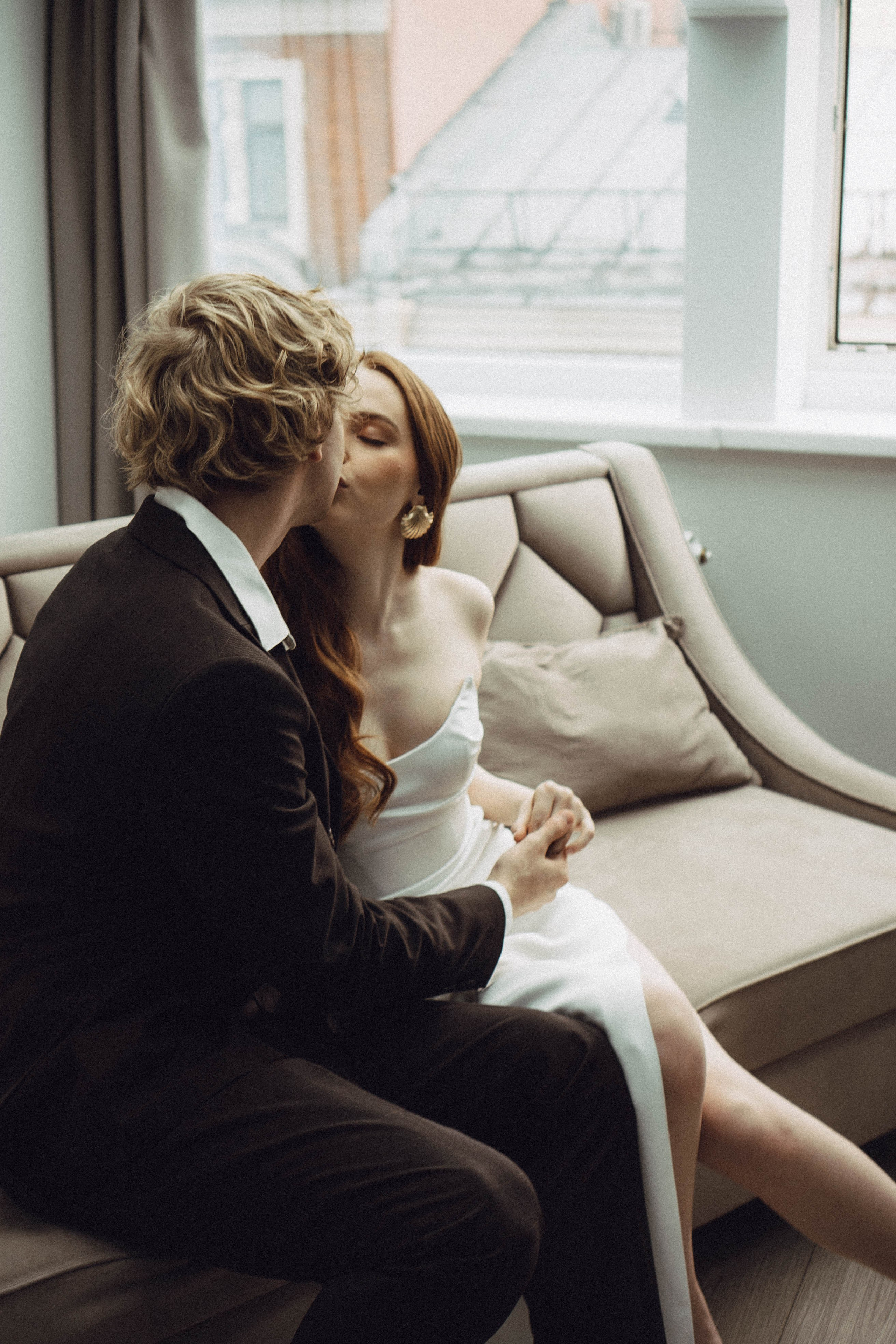 СВАДЕБНАЯ СЬЕМКА В ОТЕЛЕ. СБОРЫ ЖЕНИХА И НЕВЕСТЫ И ТАКЖЕ ТОР И ПОДГОТОВКА К ПРОГУЛКЕ. Профессиональный фотограф, Санкт-Петербург — Виктория Богомолова