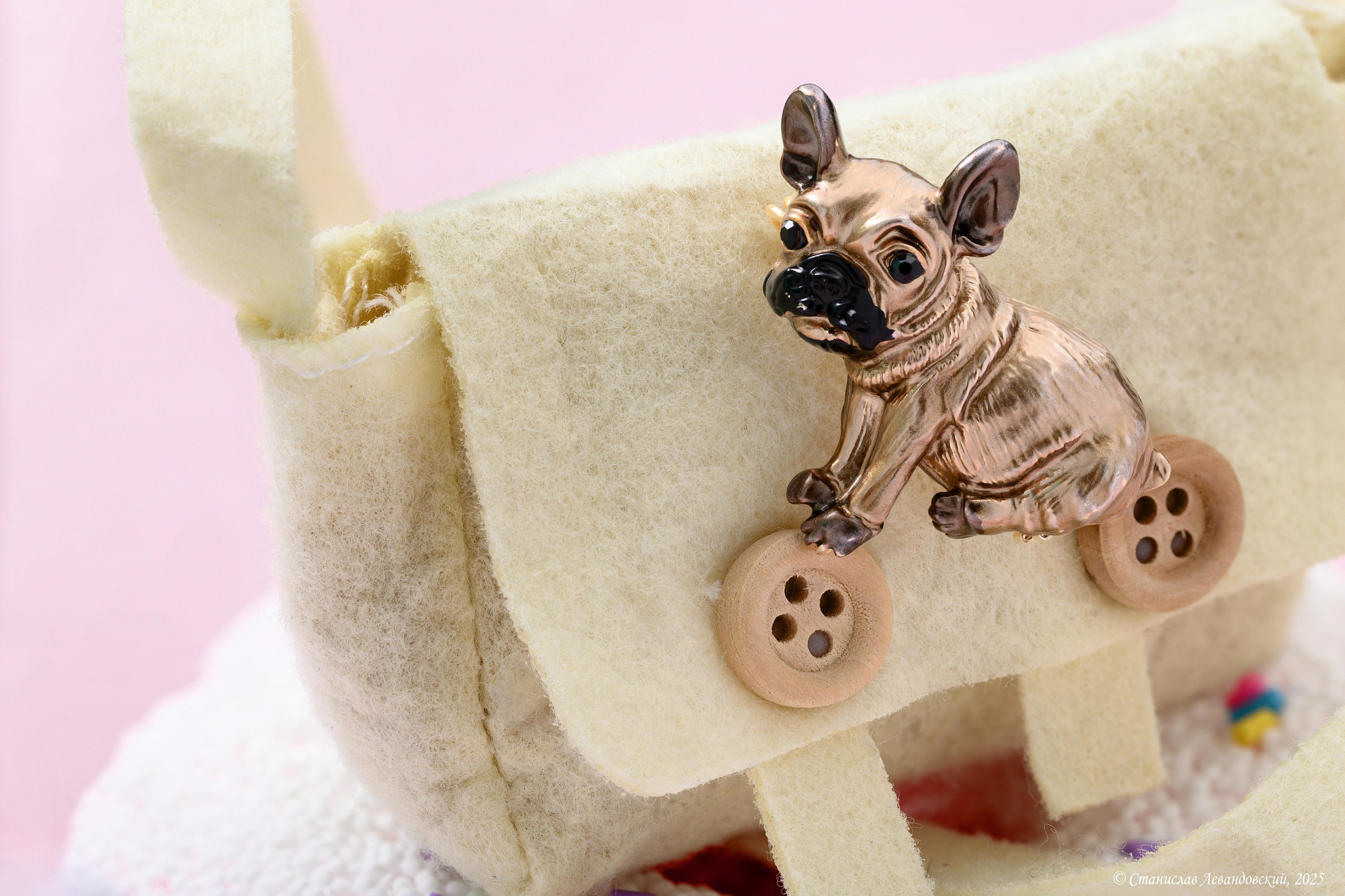 Предметы с глянцевой поверхностью. Предметный фотограф в Москве Станислав Левандовский