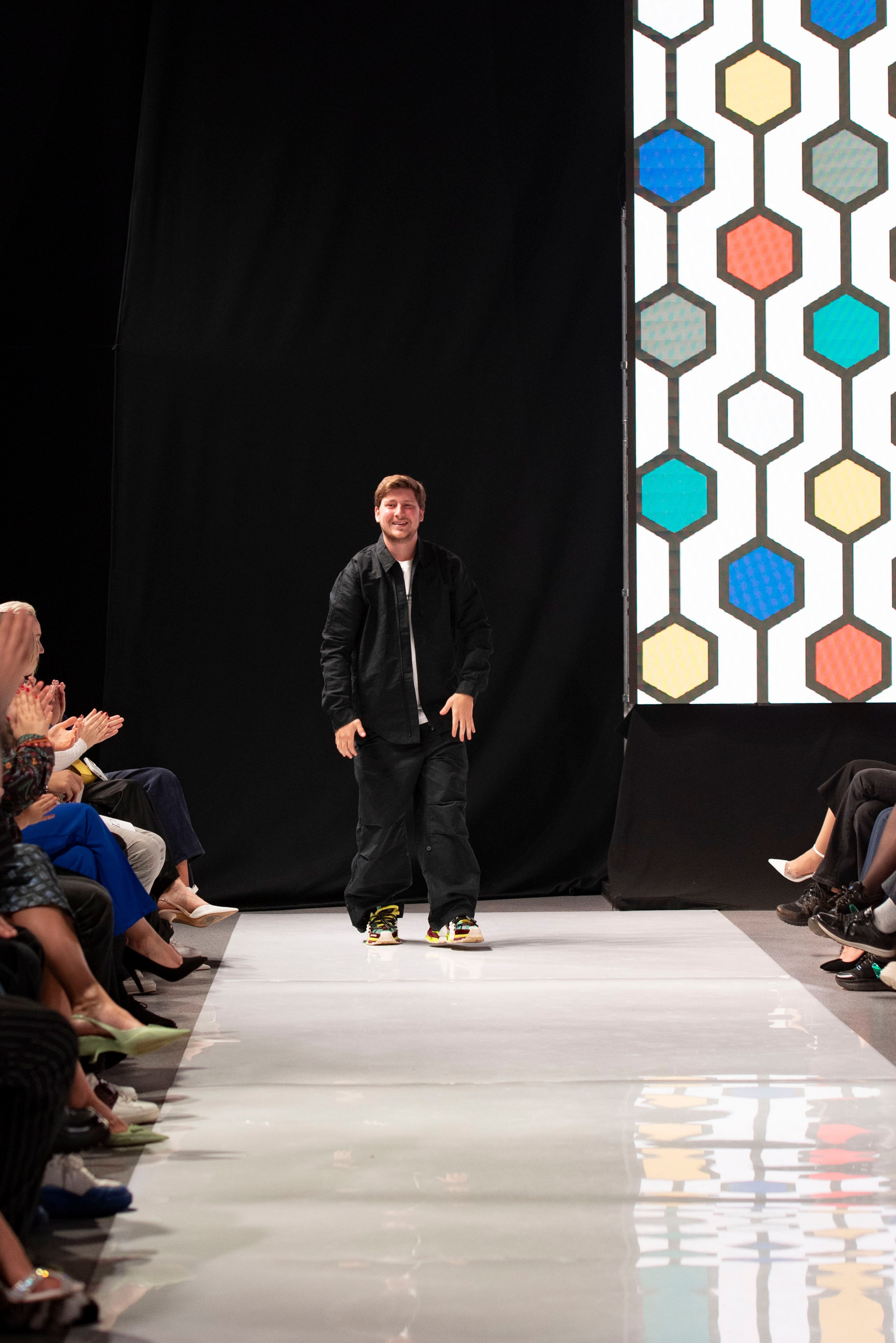 Фотограф на модельный показ. Свадебный, семейный, фэшн фотограф, школьный фотограф в Сочи