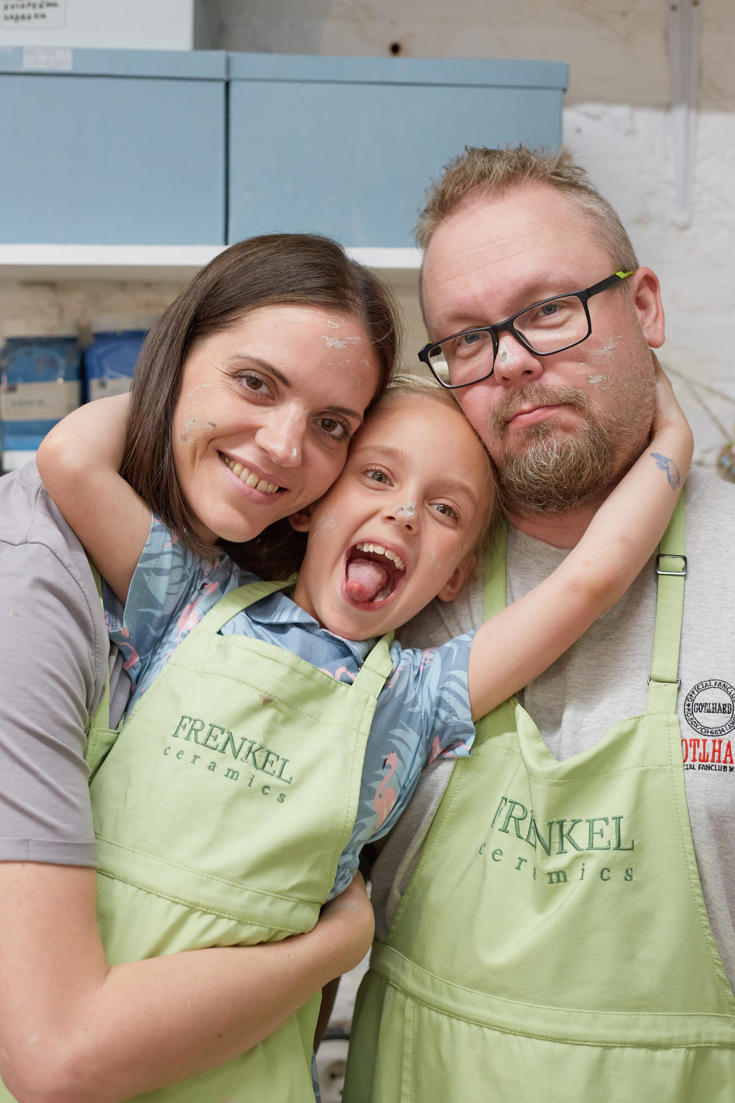 Семья в гончарной мастерской. Budanovaphoto.ru