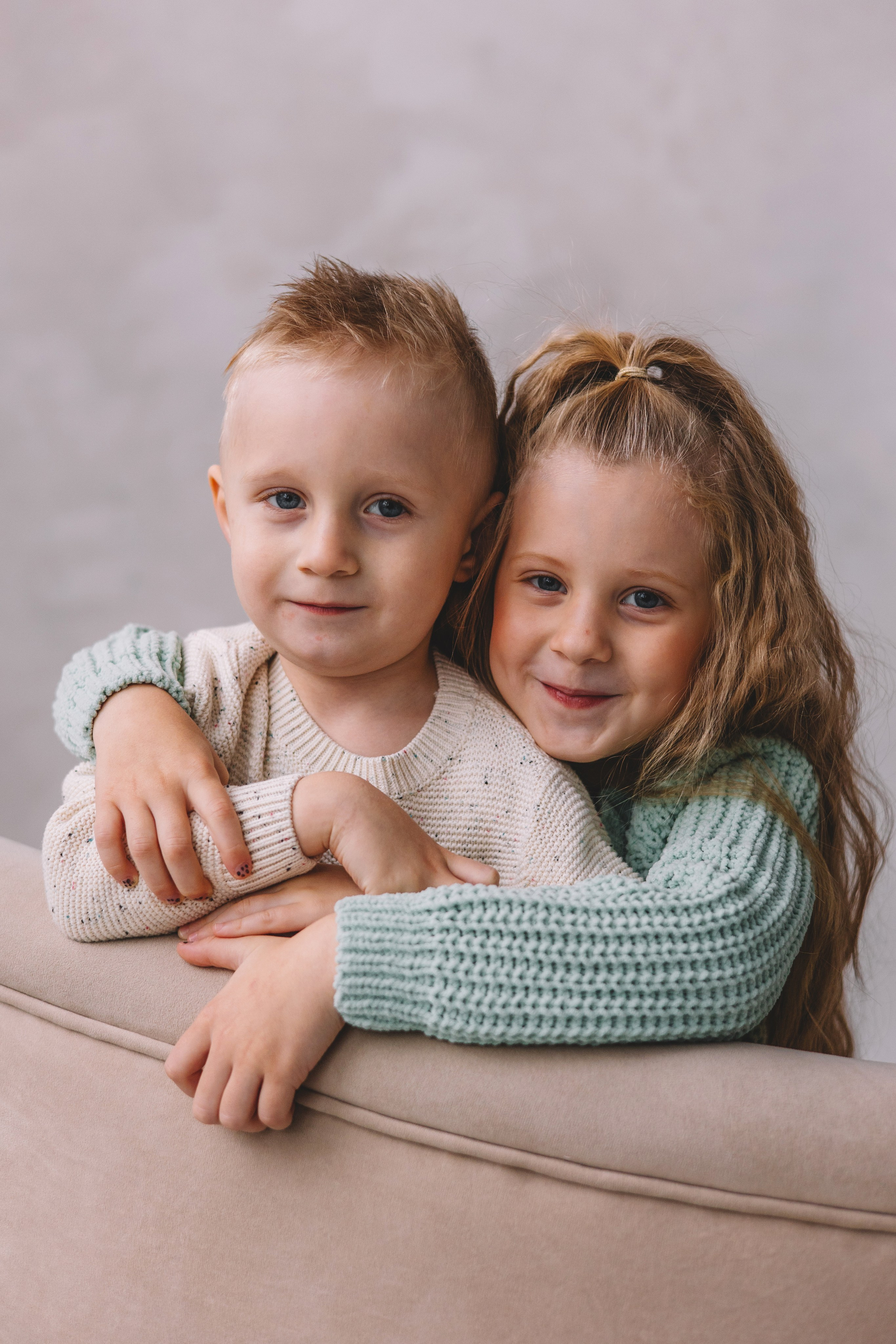 Настя и дети