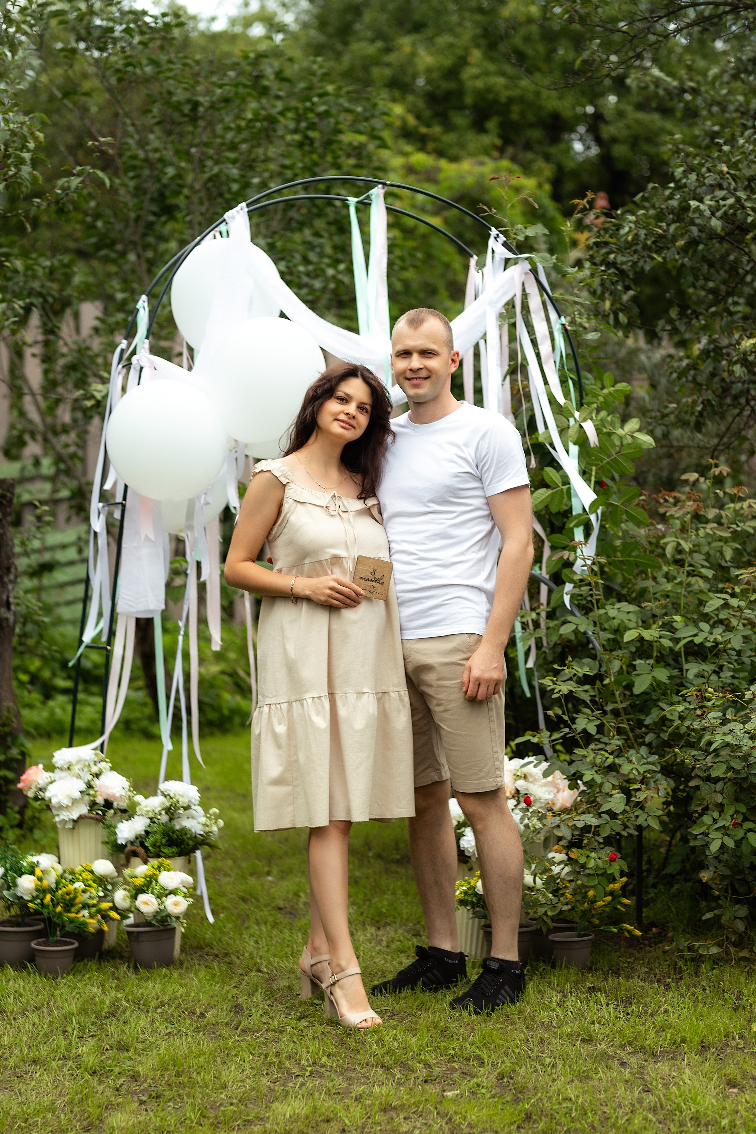 Фотосессия беременности на фотодаче в Купавне. Фотограф в Железнодорожном и Балашихе