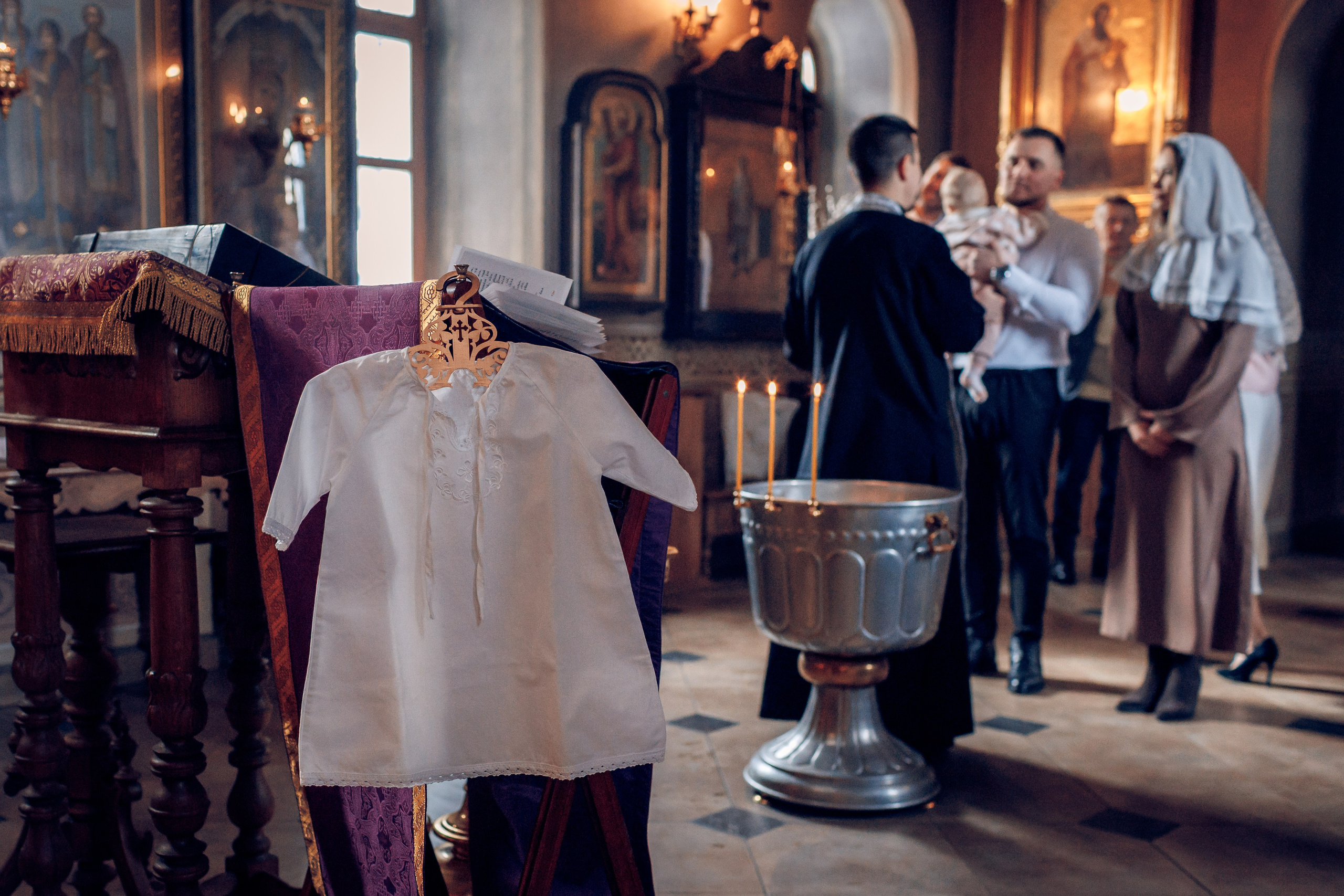 Крещение в Храме Святого Уара Мученика в Вешках. Профессиональный фотограф в Москве и Мо Мария Шантарёва