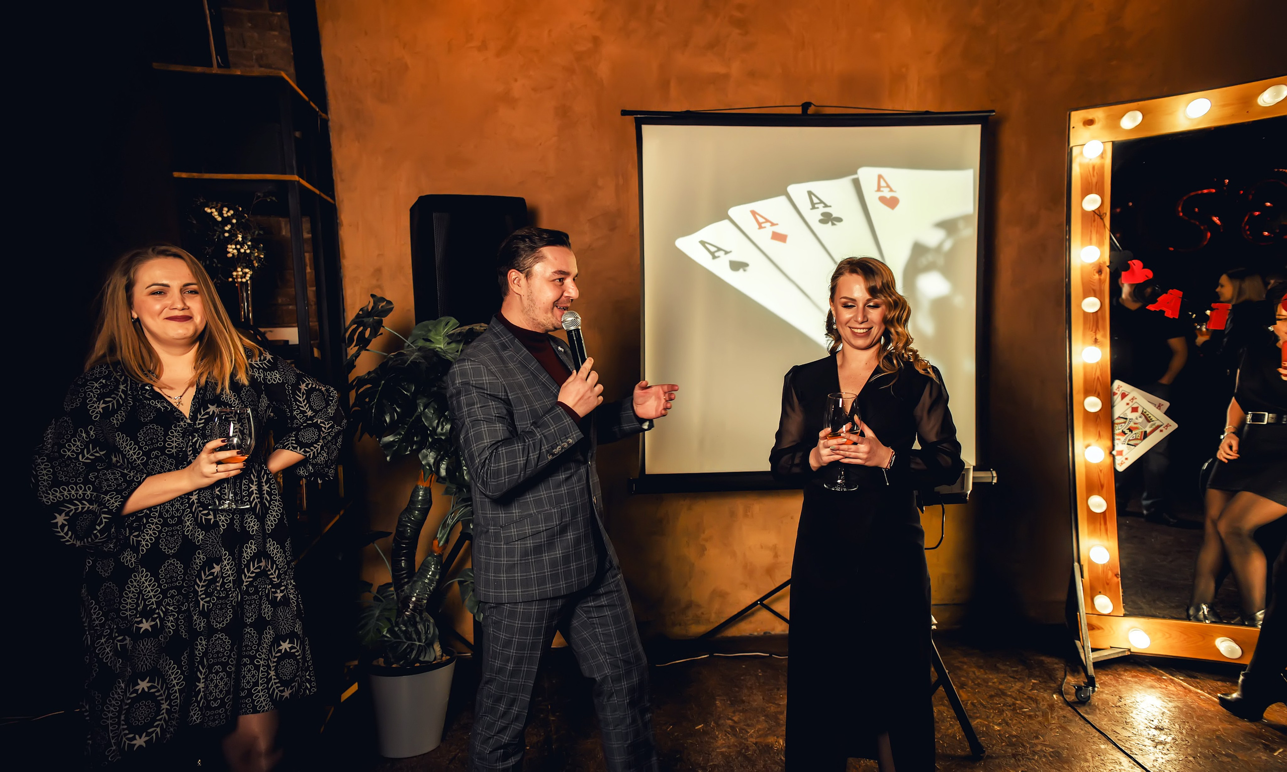 Тематическая вечеринка на юбилей 35 лет. Свадебный, семейный, детский, контент фотограф в Омске Максим Ильин