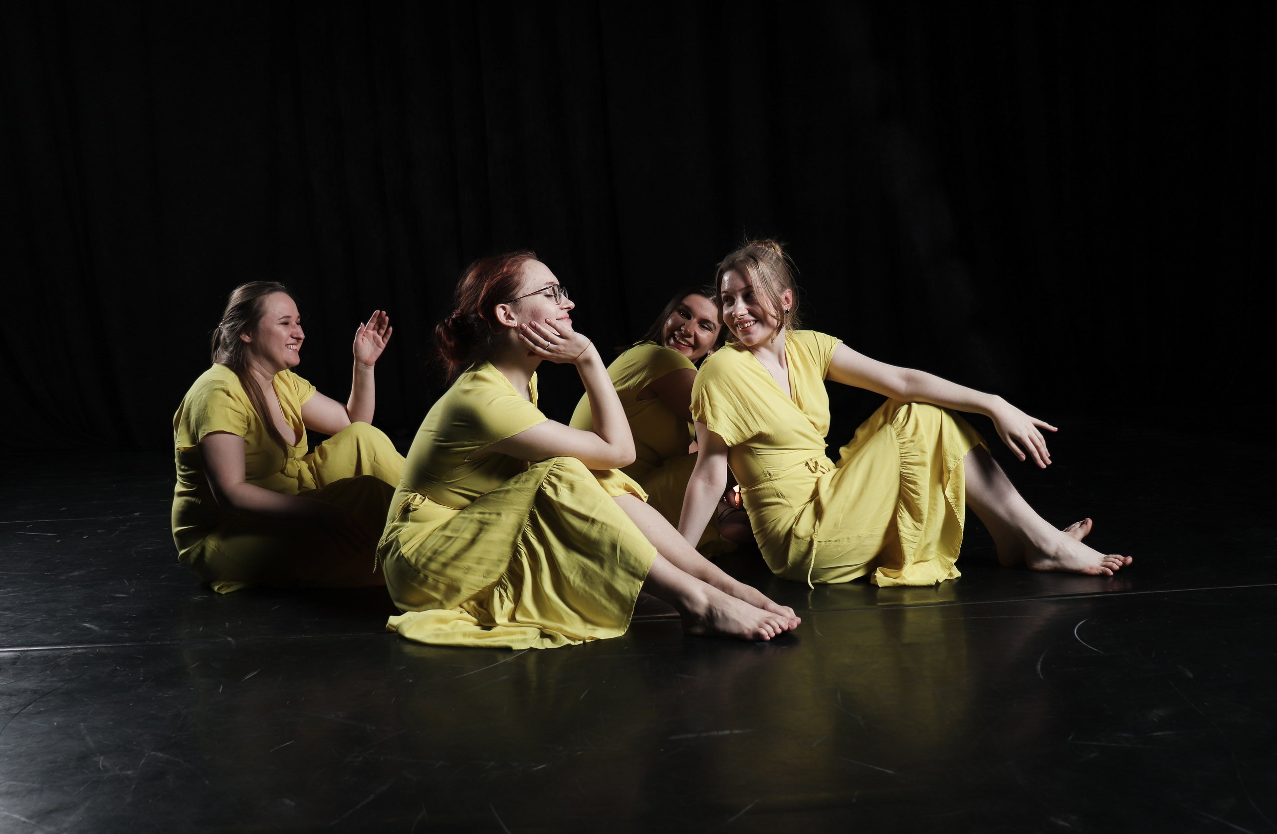 Театр танцевальной группы. Ивентный фотограф в Санкт-Петербурге Олег Комков