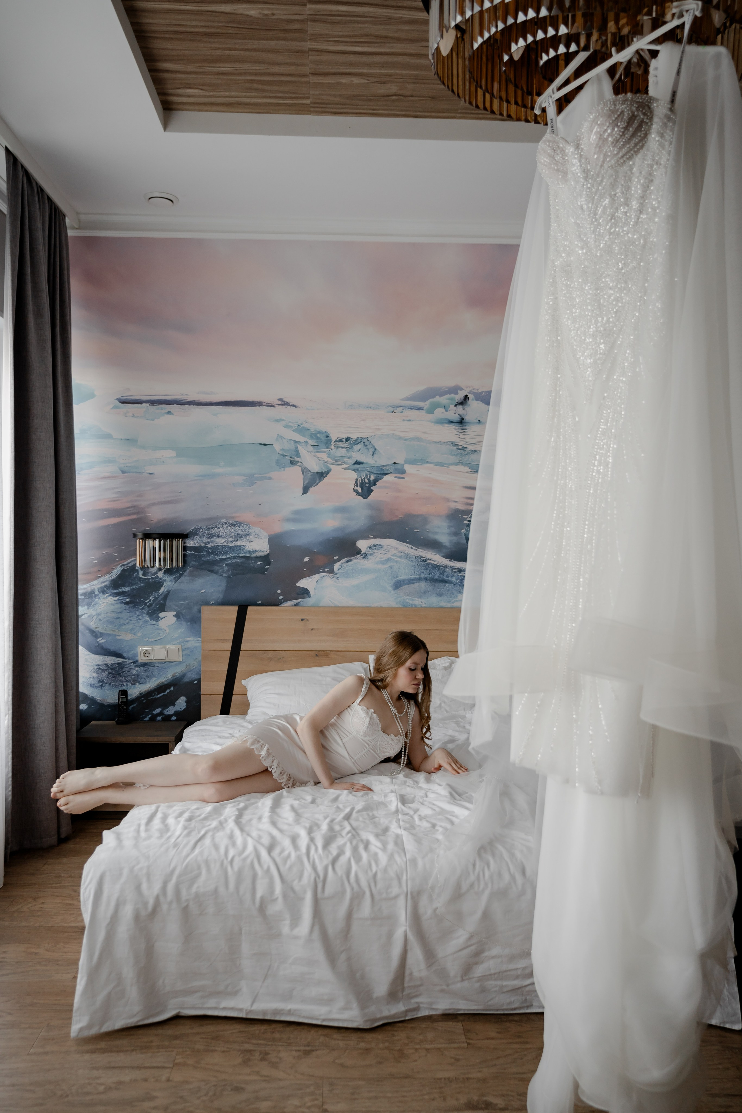 СВАДЕБНАЯ СЬЕМКА СБОРОВ В ОТЕЛЕ И ВЫЕЗД НА ЦЕРЕМОНИЮ (СНЯТО В СИБИРЕ В НИЖНЕВАРТОВСКЕ). Профессиональный фотограф, Санкт-Петербург — Виктория Богомолова