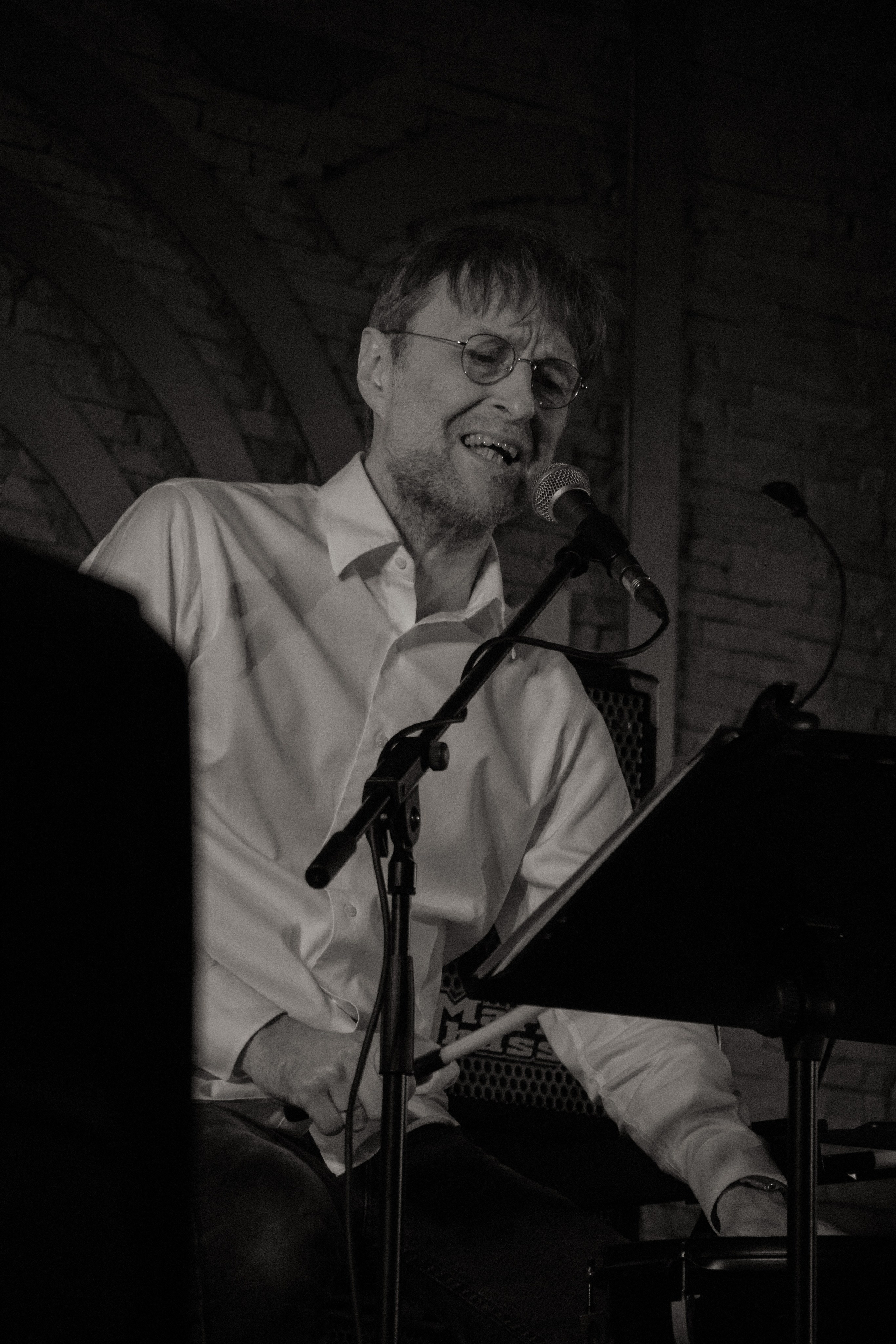 Concert photoshooting. Portrait photographer in Tivat Montenegro Katerina Kirsanova