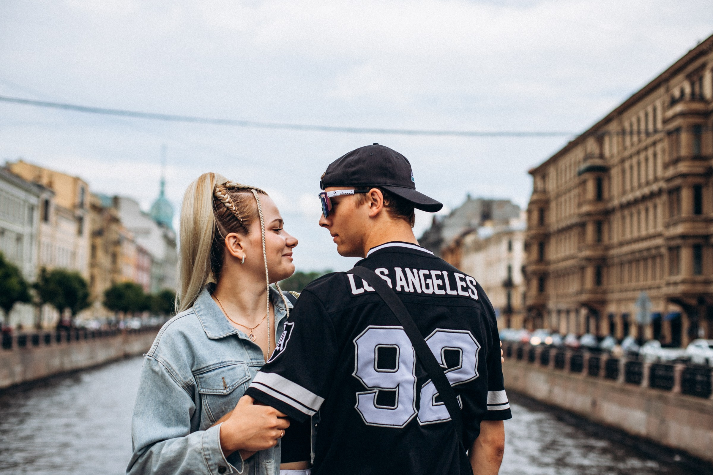 Влад и Милена в июле. Фотопрогулка в Петербурге. Индивидуальный и семейный фотограф в Санкт-Петербурге