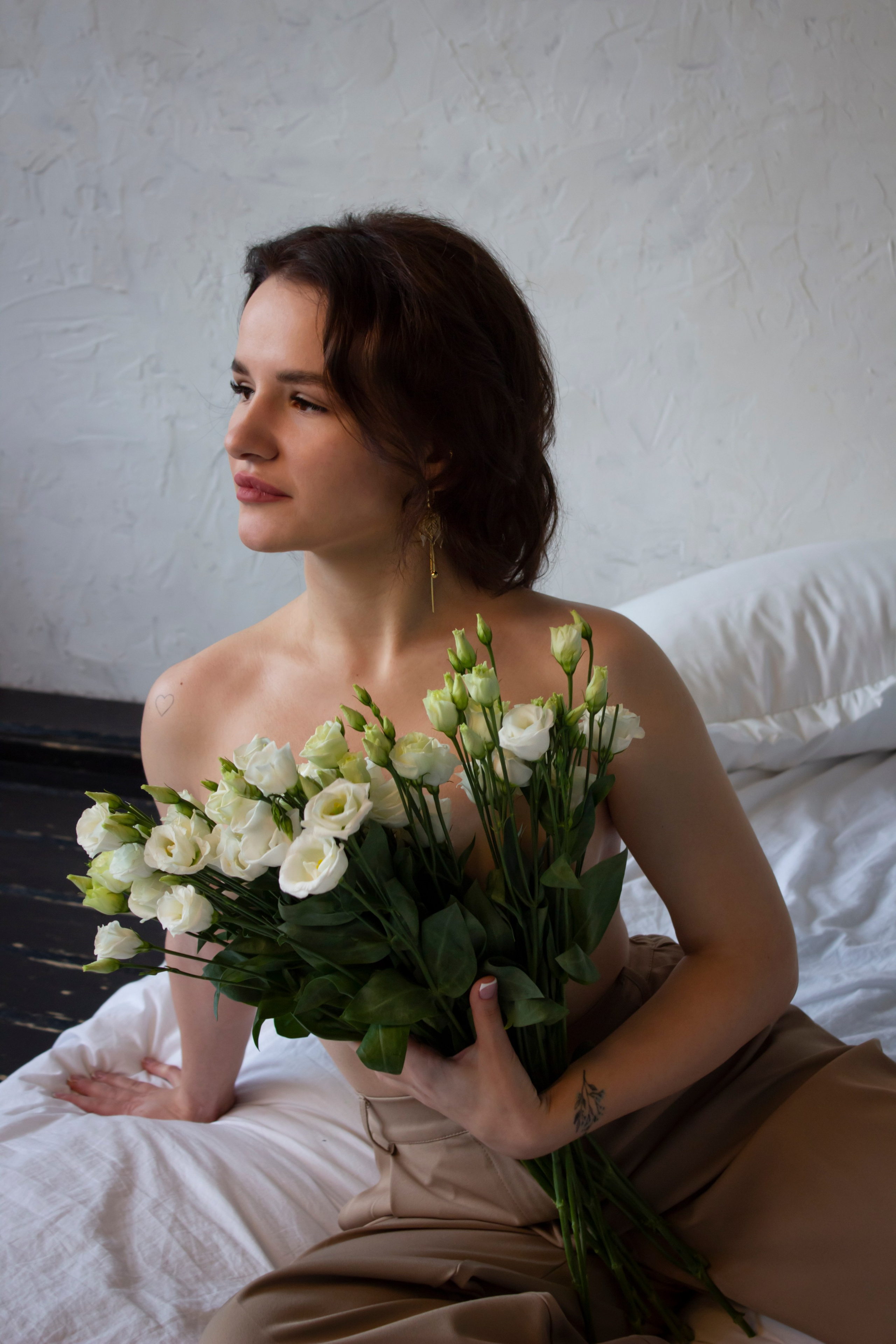 Мария с розами. Фотограф Алексеева Арина